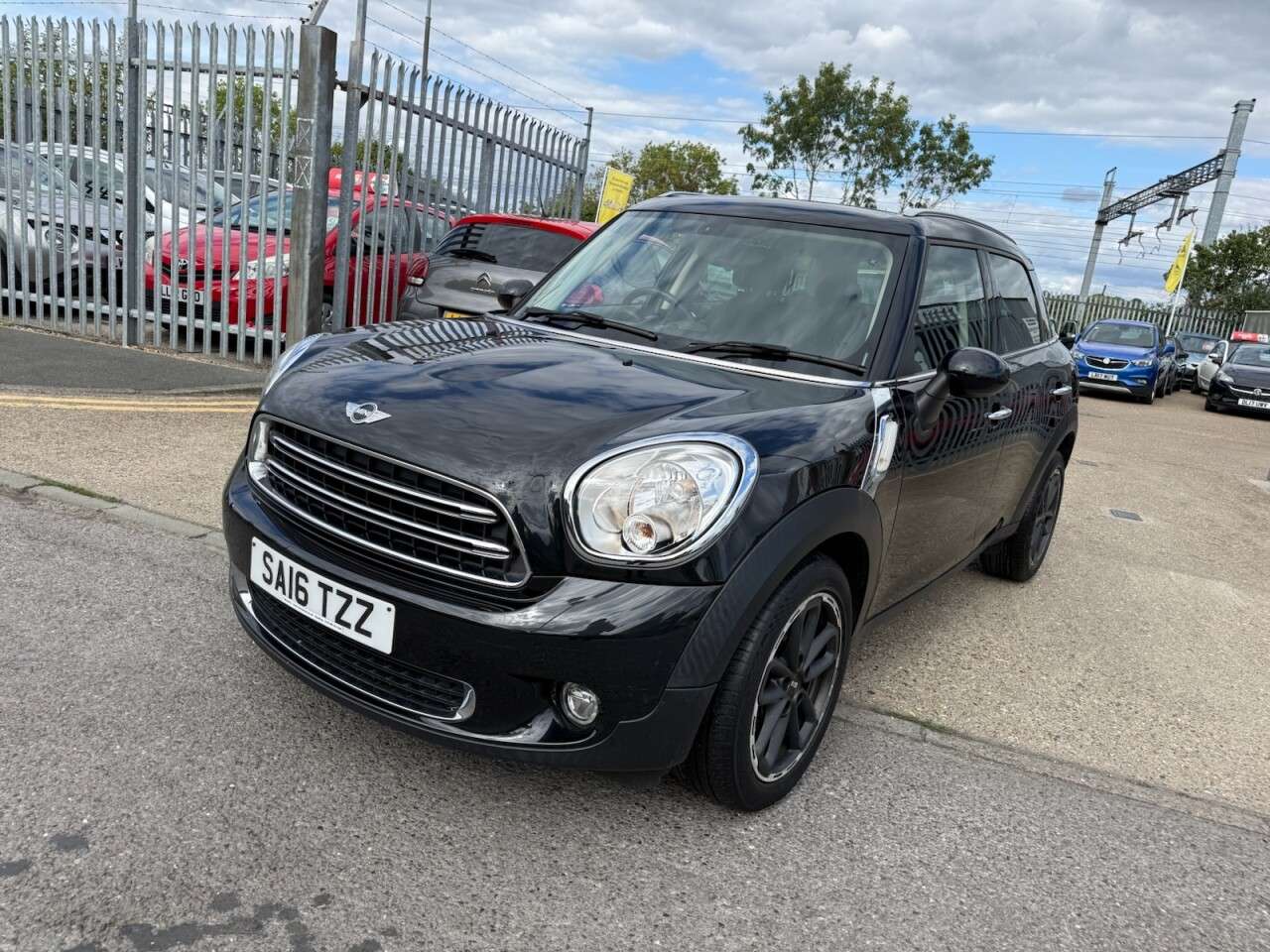 2016 MINI COUNTRYMAN 2016 MINI COUNTRYMAN