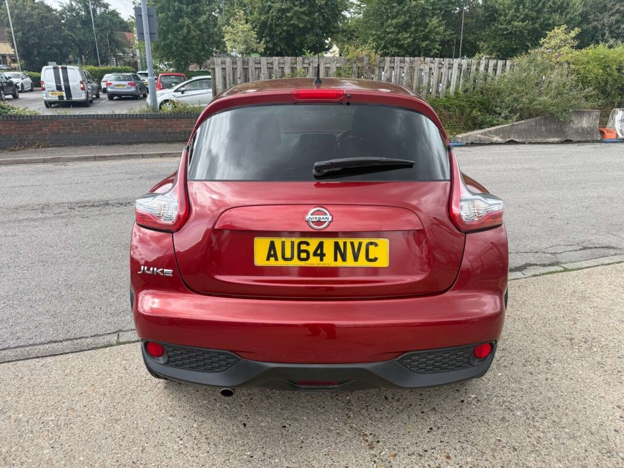 A 2014 NISSAN JUKE 1.2 DIG-T Acenta Premium SUV 5dr Petrol Manual 6Spd Euro 5 (s/s) (115 ps) 1 A 2014 NISSAN JUKE 1.2 DIG-T Acenta Premium SUV 5dr Petrol Manual 6Spd Euro 5 (s/s) (115 ps) 1