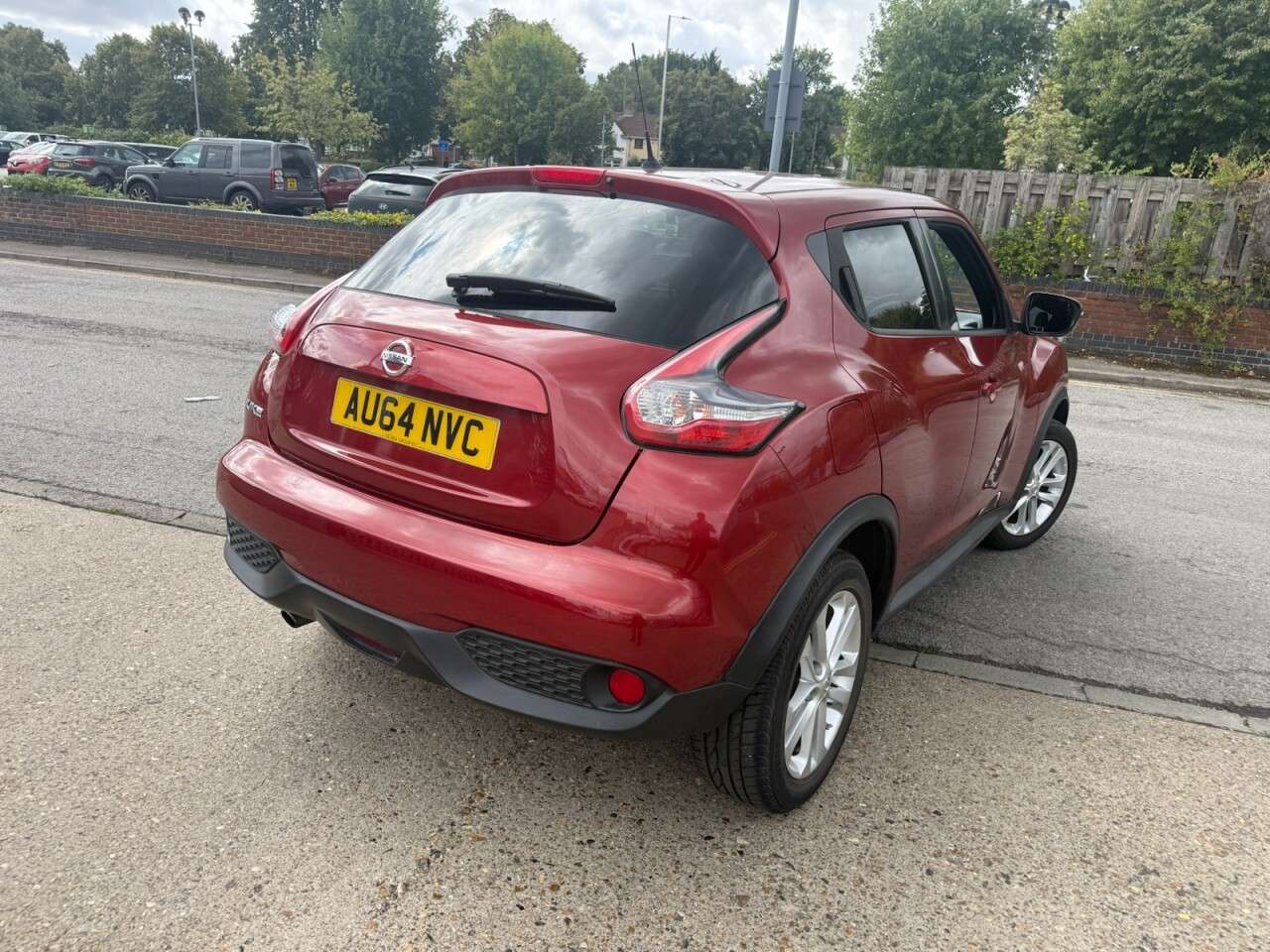 A 2014 NISSAN JUKE 1.2 DIG-T Acenta Premium SUV 5dr Petrol Manual 6Spd Euro 5 (s/s) (115 ps) 1 A 2014 NISSAN JUKE 1.2 DIG-T Acenta Premium SUV 5dr Petrol Manual 6Spd Euro 5 (s/s) (115 ps) 1