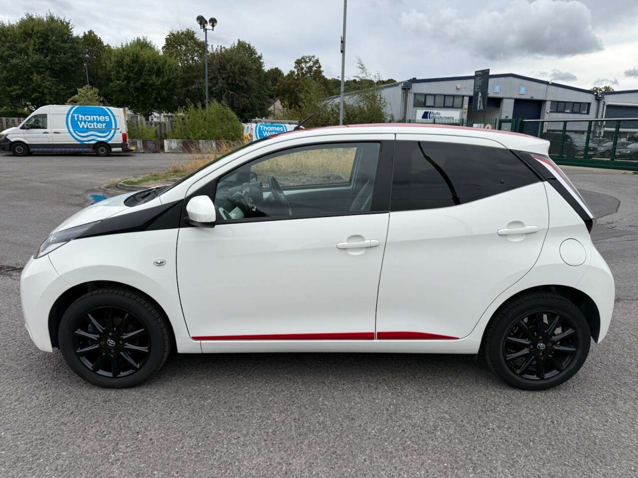 2017 TOYOTA AYGO 2017 TOYOTA AYGO