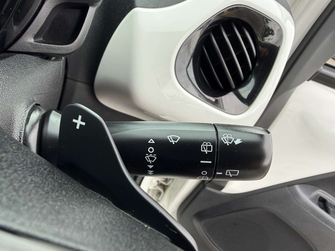 2017 TOYOTA AYGO 2017 TOYOTA AYGO