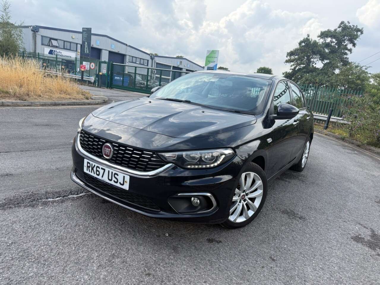 A 2017 FIAT TIPO 1.4 T-Jet Lounge Hatchback 5dr Petrol Manual Euro 6 (s/s) (120 bhp) 12 Mont A 2017 FIAT TIPO 1.4 T-Jet Lounge Hatchback 5dr Petrol Manual Euro 6 (s/s) (120 bhp) 12 Mont