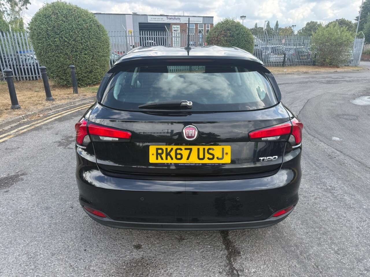 A 2017 FIAT TIPO 1.4 T-Jet Lounge Hatchback 5dr Petrol Manual Euro 6 (s/s) (120 bhp) 12 Mont A 2017 FIAT TIPO 1.4 T-Jet Lounge Hatchback 5dr Petrol Manual Euro 6 (s/s) (120 bhp) 12 Mont