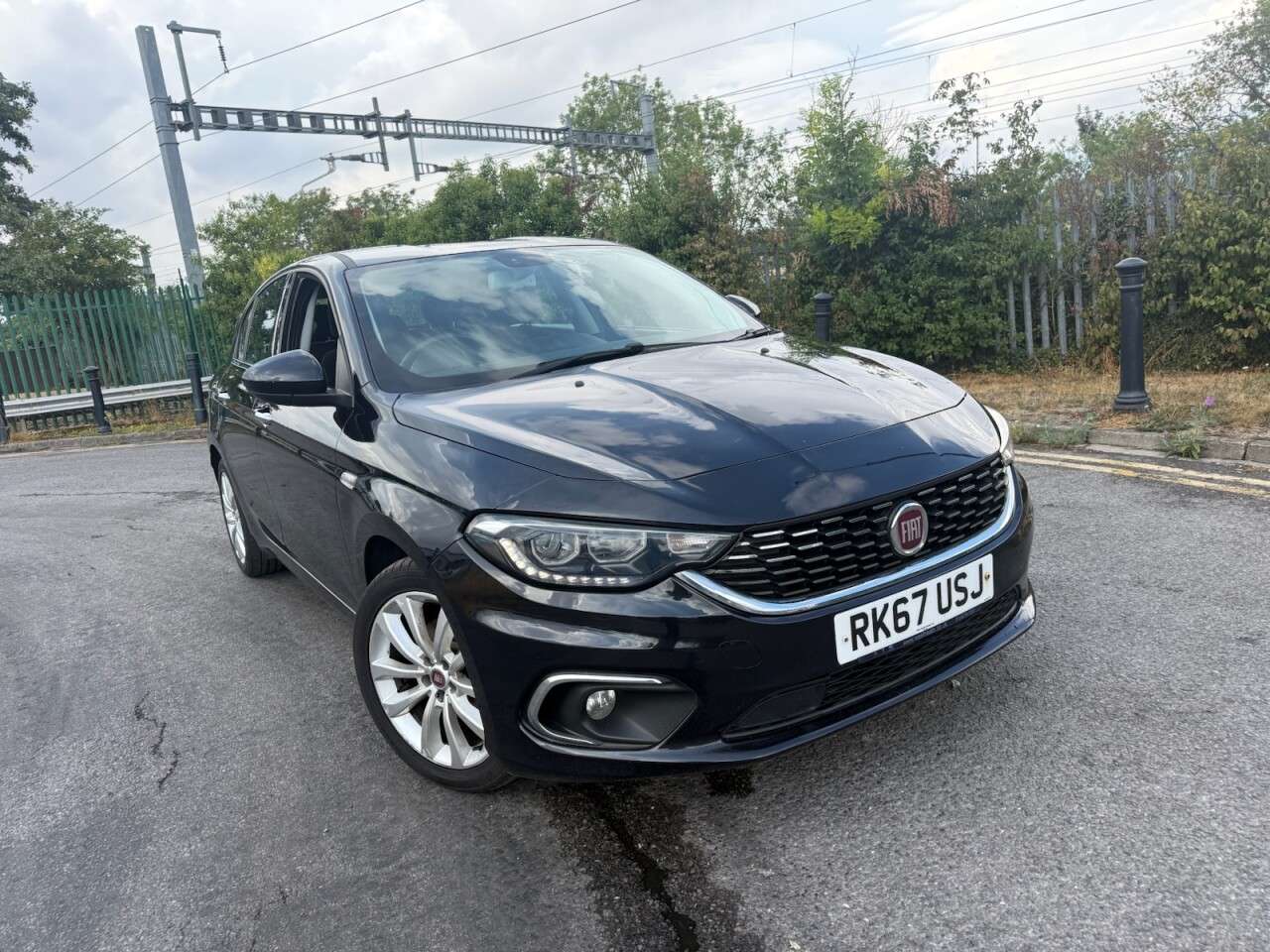 A 2017 FIAT TIPO 1.4 T-Jet Lounge Hatchback 5dr Petrol Manual Euro 6 (s/s) (120 bhp) 12 Mont A 2017 FIAT TIPO 1.4 T-Jet Lounge Hatchback 5dr Petrol Manual Euro 6 (s/s) (120 bhp) 12 Mont