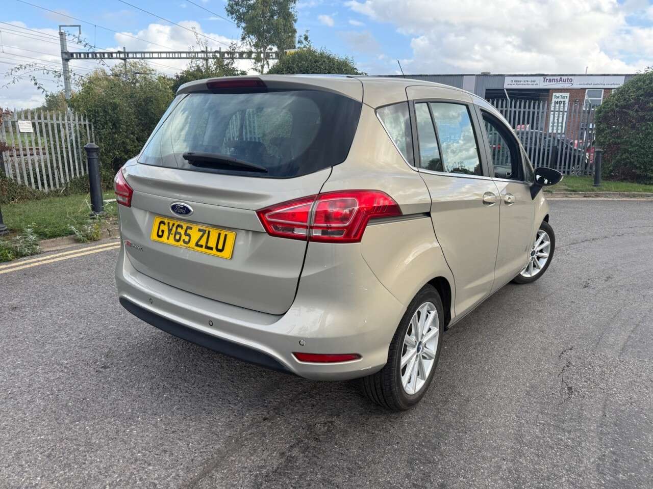 A 2016 FORD B-MAX 1.6 Titanium MPV 5dr Petrol Powershift Euro 5 (105 ps) 12 Months MOT + 6 Mo A 2016 FORD B-MAX 1.6 Titanium MPV 5dr Petrol Powershift Euro 5 (105 ps) 12 Months MOT + 6 Mo