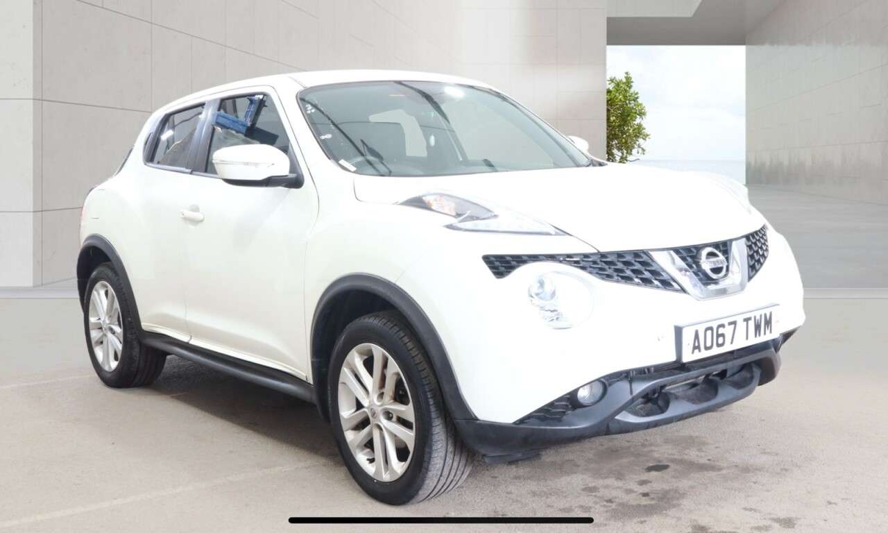 A 2017 NISSAN JUKE 1.2 DIG-T N-Connecta SUV 5dr Petrol Manual Euro 6 (s/s) (115 ps) 12 Months A 2017 NISSAN JUKE 1.2 DIG-T N-Connecta SUV 5dr Petrol Manual Euro 6 (s/s) (115 ps) 12 Months