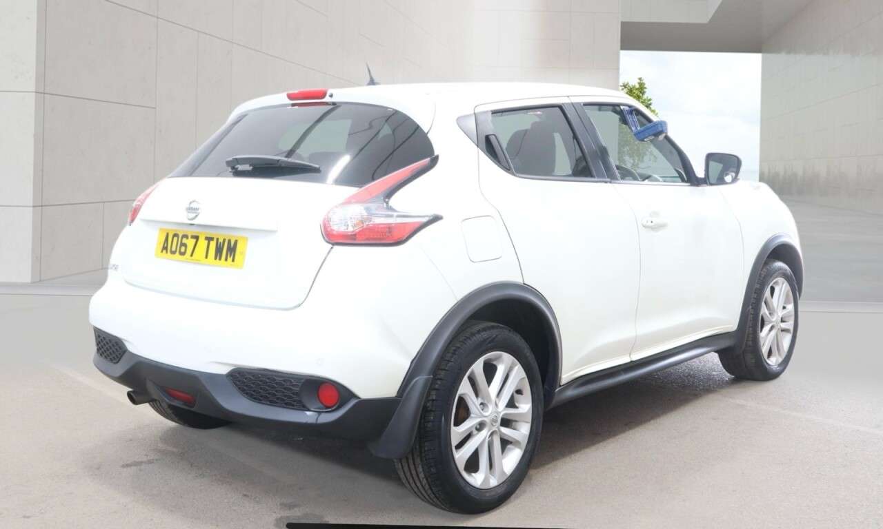 A 2017 NISSAN JUKE 1.2 DIG-T N-Connecta SUV 5dr Petrol Manual Euro 6 (s/s) (115 ps) 12 Months A 2017 NISSAN JUKE 1.2 DIG-T N-Connecta SUV 5dr Petrol Manual Euro 6 (s/s) (115 ps) 12 Months