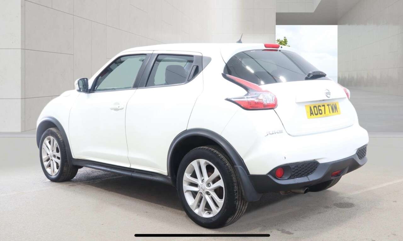 A 2017 NISSAN JUKE 1.2 DIG-T N-Connecta SUV 5dr Petrol Manual Euro 6 (s/s) (115 ps) 12 Months A 2017 NISSAN JUKE 1.2 DIG-T N-Connecta SUV 5dr Petrol Manual Euro 6 (s/s) (115 ps) 12 Months