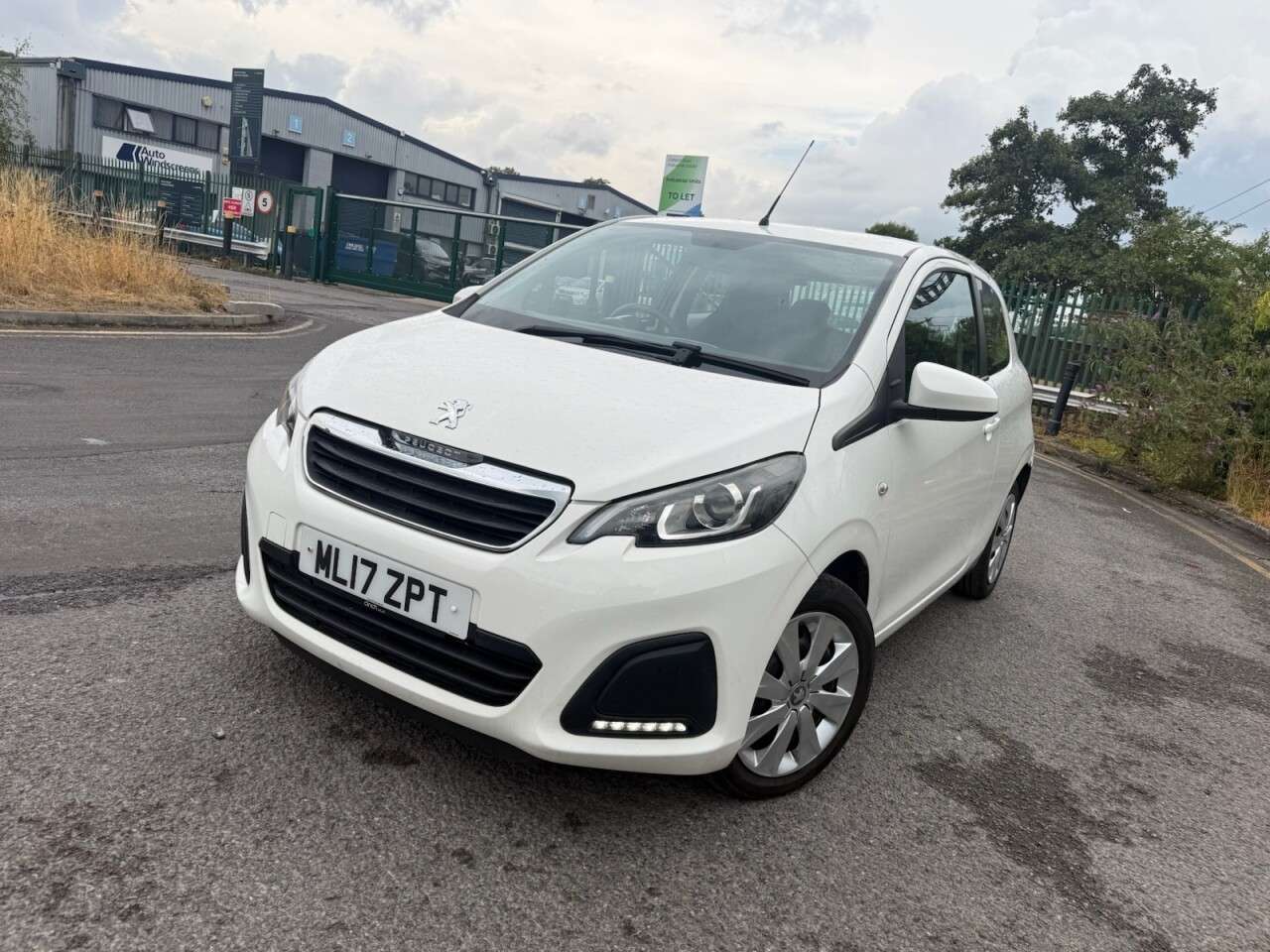 A 2017 PEUGEOT 108 1.0 Active Hatchback 3dr Petrol Manual Euro 6 (68 ps) 12 Months MOT + 6 Mon A 2017 PEUGEOT 108 1.0 Active Hatchback 3dr Petrol Manual Euro 6 (68 ps) 12 Months MOT + 6 Mon