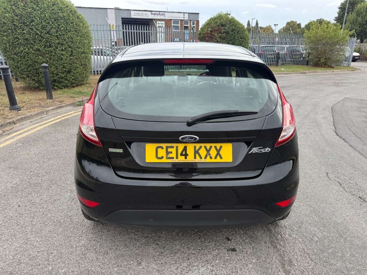 A 2014 FORD FIESTA 1.0T EcoBoost Zetec Hatchback 5dr Petrol Manual Euro 5 (s/s) (100 ps) Econo A 2014 FORD FIESTA 1.0T EcoBoost Zetec Hatchback 5dr Petrol Manual Euro 5 (s/s) (100 ps) Econo