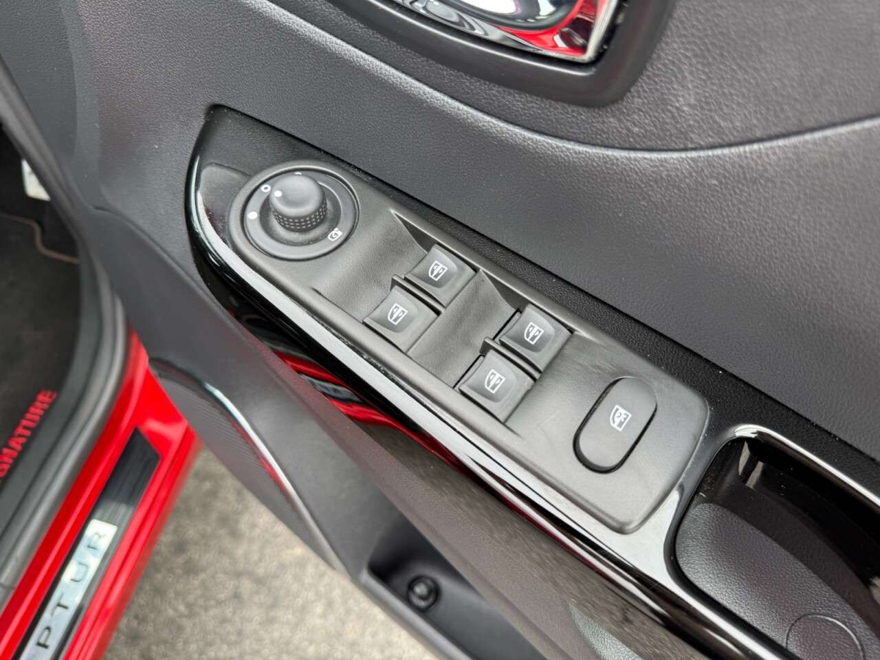 2017 RENAULT CAPTUR 2017 RENAULT CAPTUR