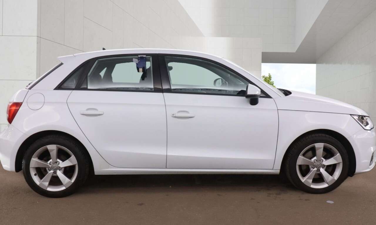 2017 AUDI A1 2017 AUDI A1