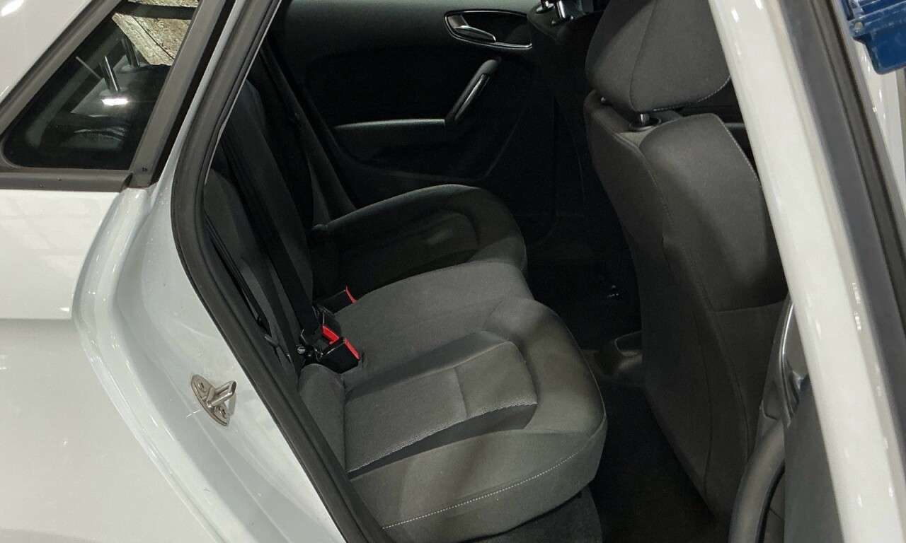 2017 AUDI A1 2017 AUDI A1