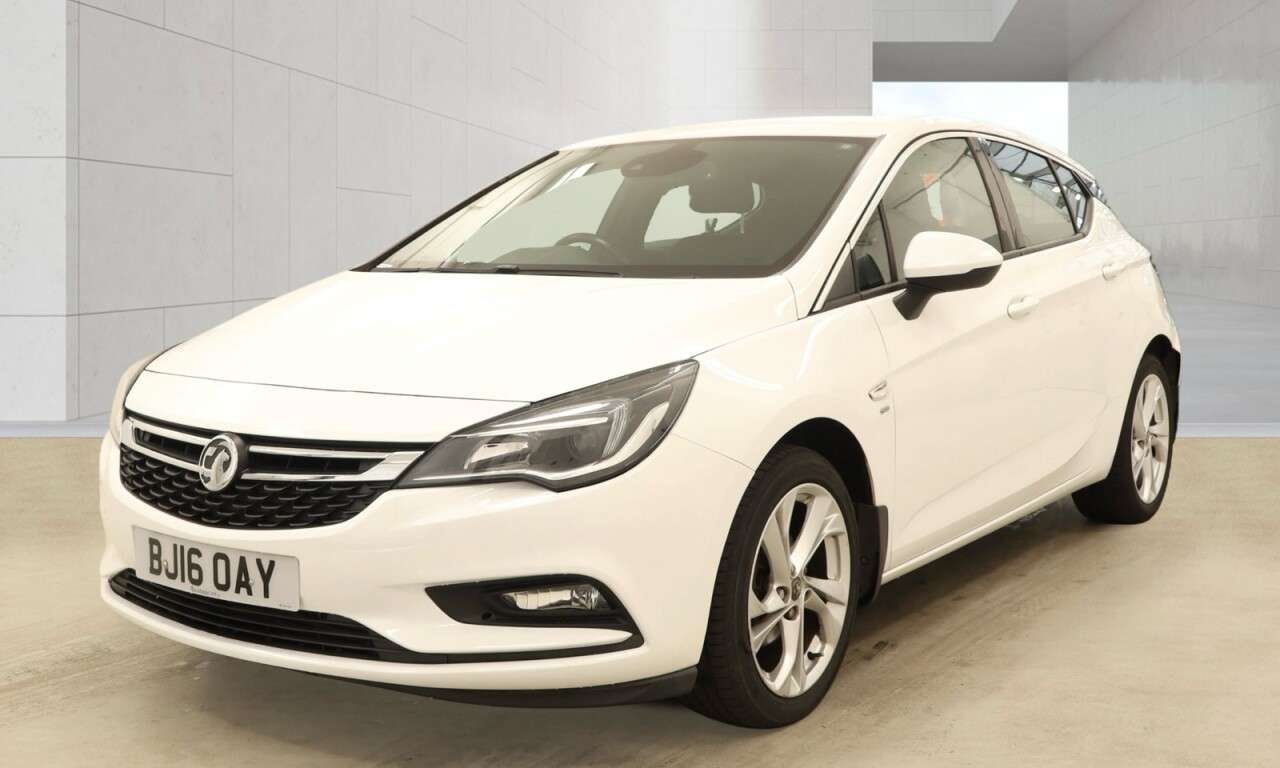 A 2016 VAUXHALL ASTRA 1.0i Turbo ecoFLEX SRi Hatchback 5dr Petrol Manual Euro 6 (s/s) (105 ps) Ec A 2016 VAUXHALL ASTRA 1.0i Turbo ecoFLEX SRi Hatchback 5dr Petrol Manual Euro 6 (s/s) (105 ps) Ec