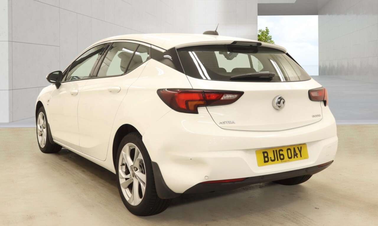 A 2016 VAUXHALL ASTRA 1.0i Turbo ecoFLEX SRi Hatchback 5dr Petrol Manual Euro 6 (s/s) (105 ps) Ec A 2016 VAUXHALL ASTRA 1.0i Turbo ecoFLEX SRi Hatchback 5dr Petrol Manual Euro 6 (s/s) (105 ps) Ec