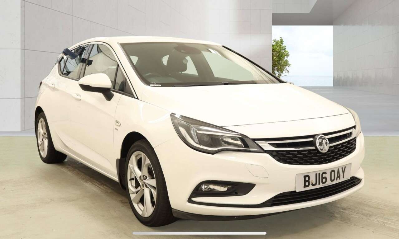A 2016 VAUXHALL ASTRA 1.0i Turbo ecoFLEX SRi Hatchback 5dr Petrol Manual Euro 6 (s/s) (105 ps) Ec A 2016 VAUXHALL ASTRA 1.0i Turbo ecoFLEX SRi Hatchback 5dr Petrol Manual Euro 6 (s/s) (105 ps) Ec