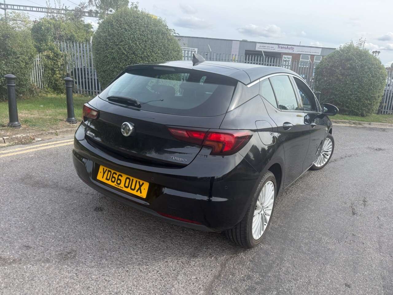 A 2016 VAUXHALL ASTRA 1.4i Turbo Elite Nav Hatchback 5dr Petrol Manual Euro 6 (150 ps) Economical A 2016 VAUXHALL ASTRA 1.4i Turbo Elite Nav Hatchback 5dr Petrol Manual Euro 6 (150 ps) Economical