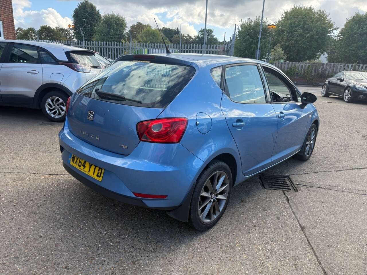 A 2014 SEAT IBIZA 1.2 TSI I TECH Hatchback 5dr Petrol Manual Euro 5 (105 ps) 12 Months MOT + A 2014 SEAT IBIZA 1.2 TSI I TECH Hatchback 5dr Petrol Manual Euro 5 (105 ps) 12 Months MOT +
