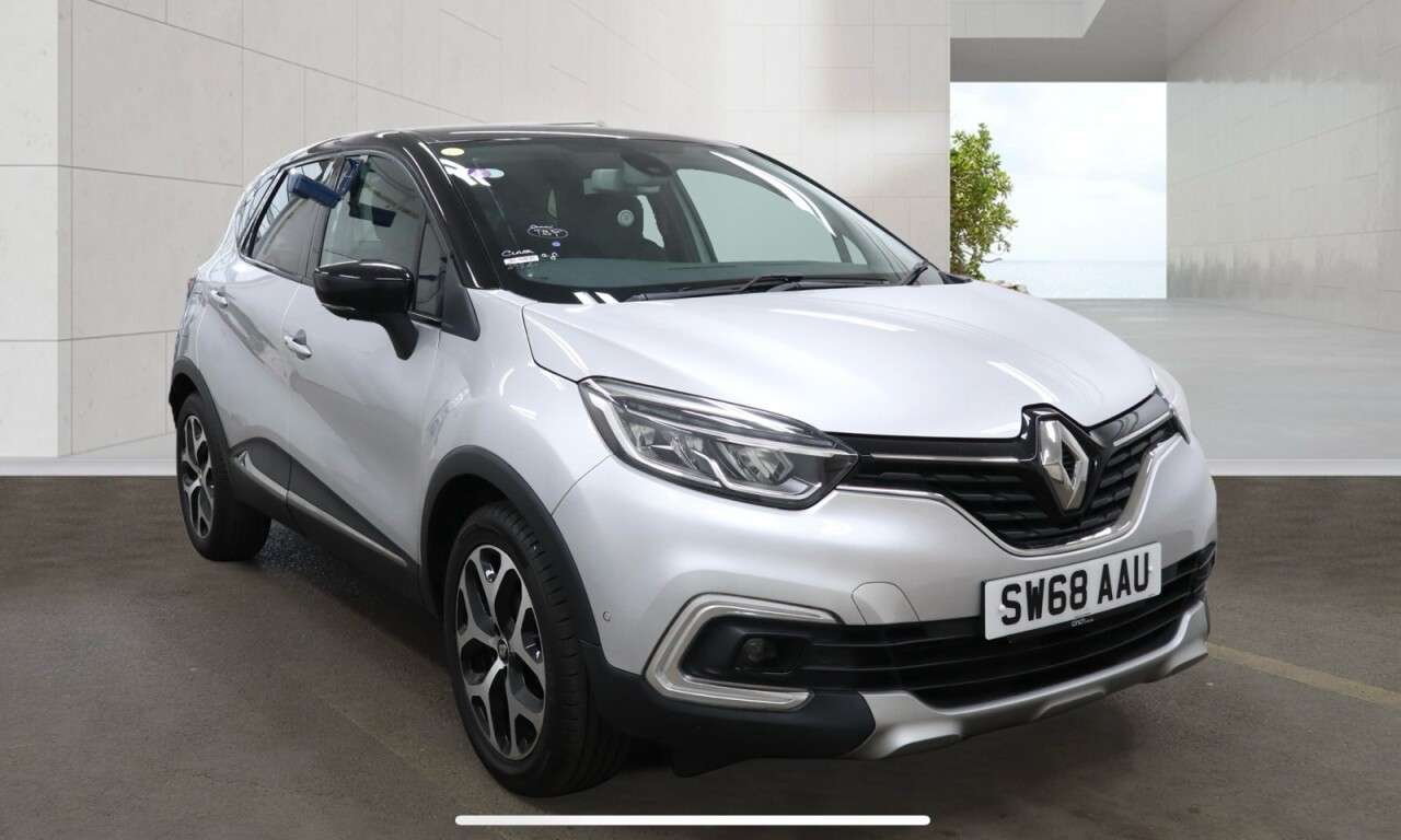 A 2018 RENAULT CAPTUR 0.9 TCe ENERGY GT Line SUV 5dr Petrol Manual Euro 6 (s/s) (90 ps) Economica A 2018 RENAULT CAPTUR 0.9 TCe ENERGY GT Line SUV 5dr Petrol Manual Euro 6 (s/s) (90 ps) Economica