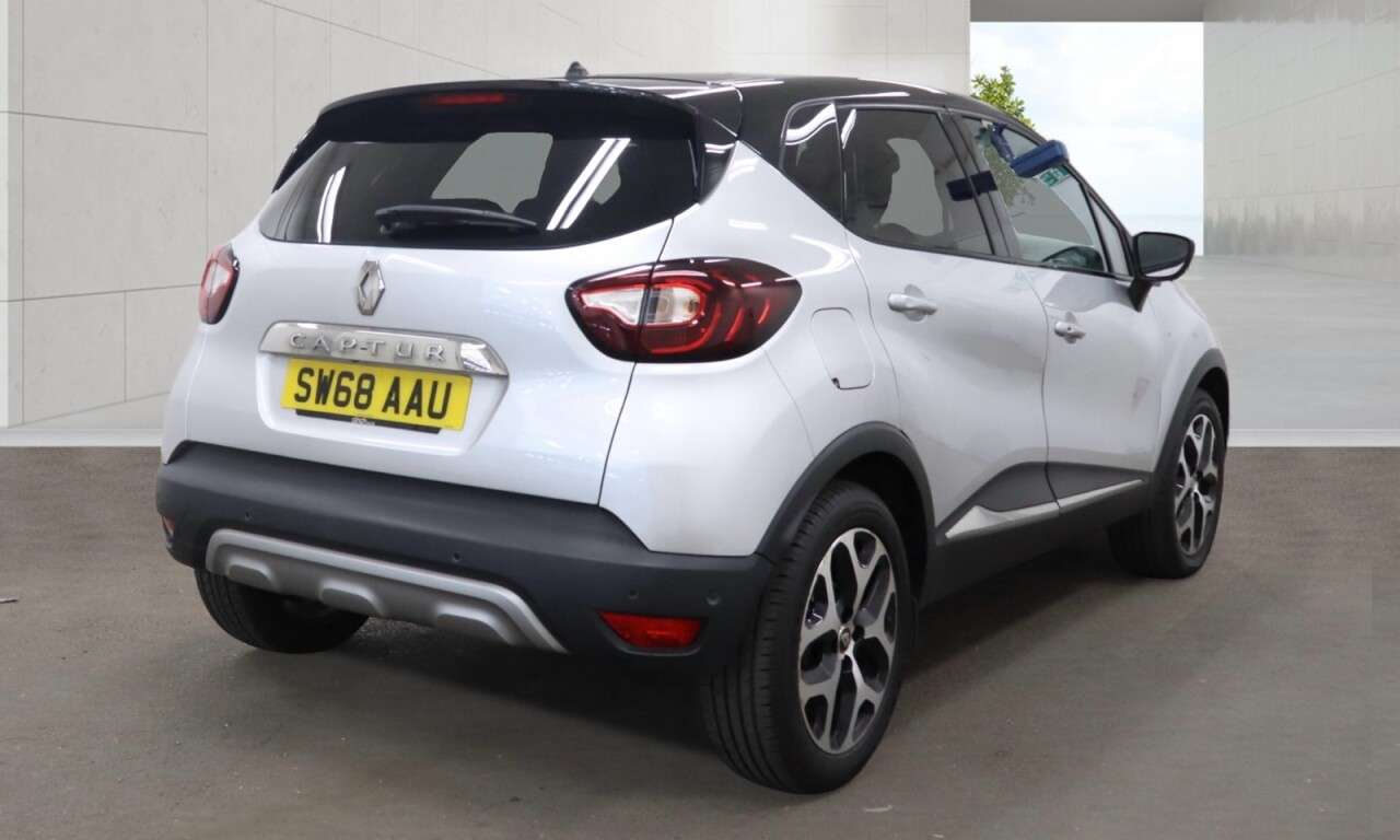 A 2018 RENAULT CAPTUR 0.9 TCe ENERGY GT Line SUV 5dr Petrol Manual Euro 6 (s/s) (90 ps) Economica A 2018 RENAULT CAPTUR 0.9 TCe ENERGY GT Line SUV 5dr Petrol Manual Euro 6 (s/s) (90 ps) Economica
