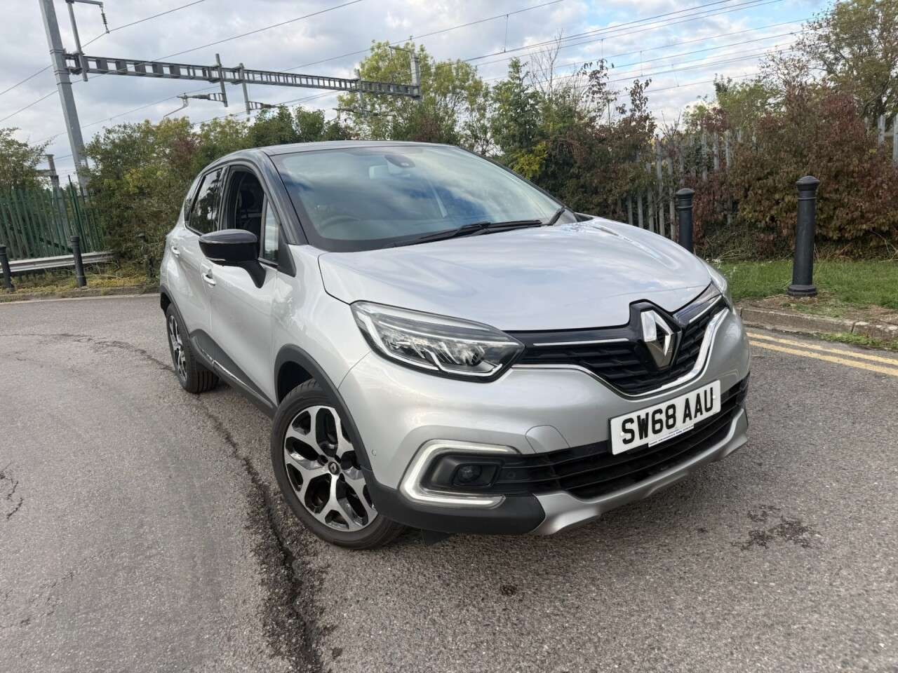 A 2018 RENAULT CAPTUR 0.9 TCe ENERGY GT Line SUV 5dr Petrol Manual Euro 6 (s/s) (90 ps) Economica A 2018 RENAULT CAPTUR 0.9 TCe ENERGY GT Line SUV 5dr Petrol Manual Euro 6 (s/s) (90 ps) Economica