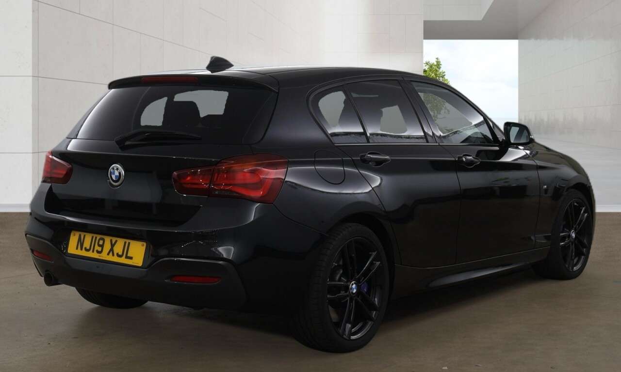 A 2019 BMW 1 SERIES 1.5 118i GPF M Sport Shadow Edition Hatchback 5dr Petrol Manual Euro 6 (s/s A 2019 BMW 1 SERIES 1.5 118i GPF M Sport Shadow Edition Hatchback 5dr Petrol Manual Euro 6 (s/s