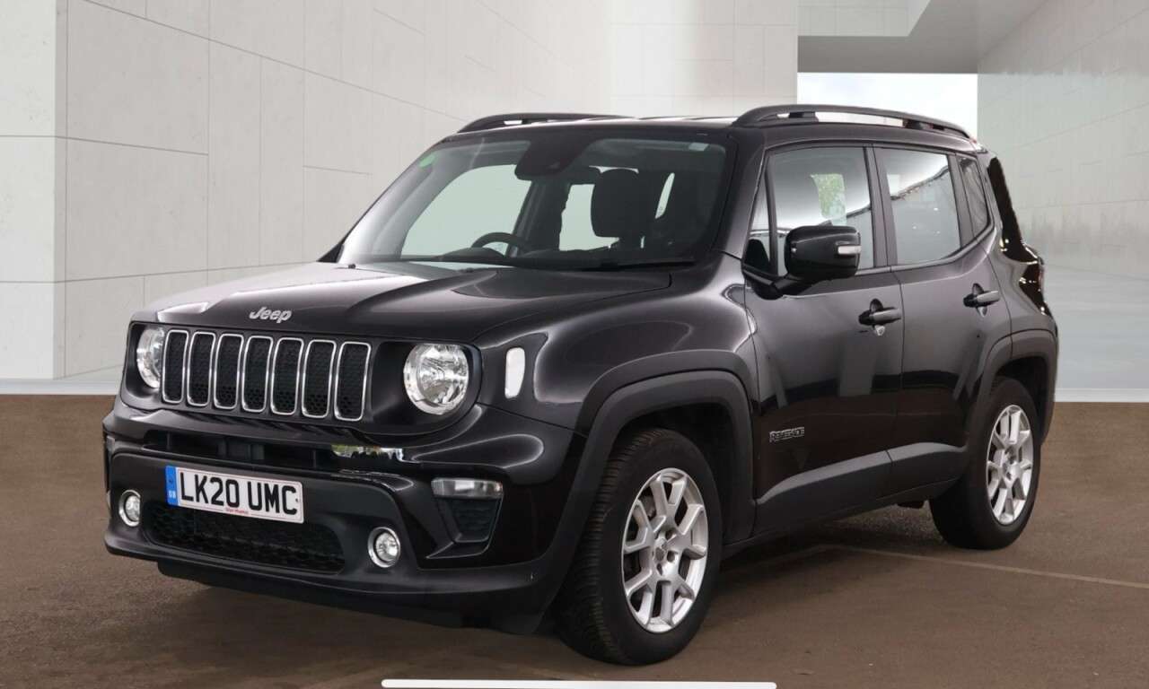 A 2020 JEEP RENEGADE 1.3 GSE T4 Longitude SUV 5dr Petrol DDCT Euro 6 (s/s) (150 ps) Euro 6, Navi A 2020 JEEP RENEGADE 1.3 GSE T4 Longitude SUV 5dr Petrol DDCT Euro 6 (s/s) (150 ps) Euro 6, Navi