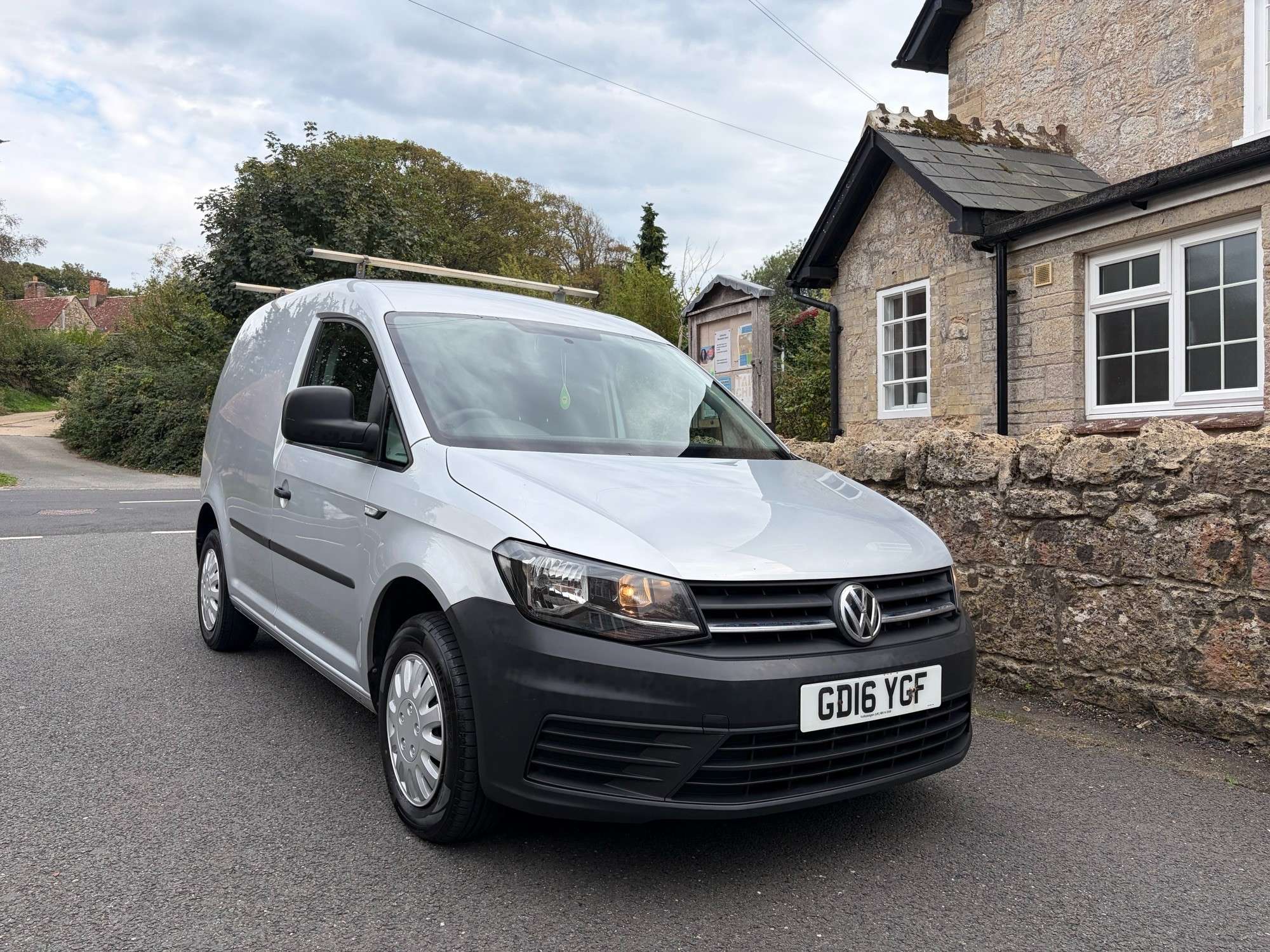 A 2016 VOLKSWAGEN CADDY 1.6 TDI C20 Startline Diesel Manual L1 H1 (149 g/km, 101 bhp) A 2016 VOLKSWAGEN CADDY 1.6 TDI C20 Startline Diesel Manual L1 H1 (149 g/km, 101 bhp)
