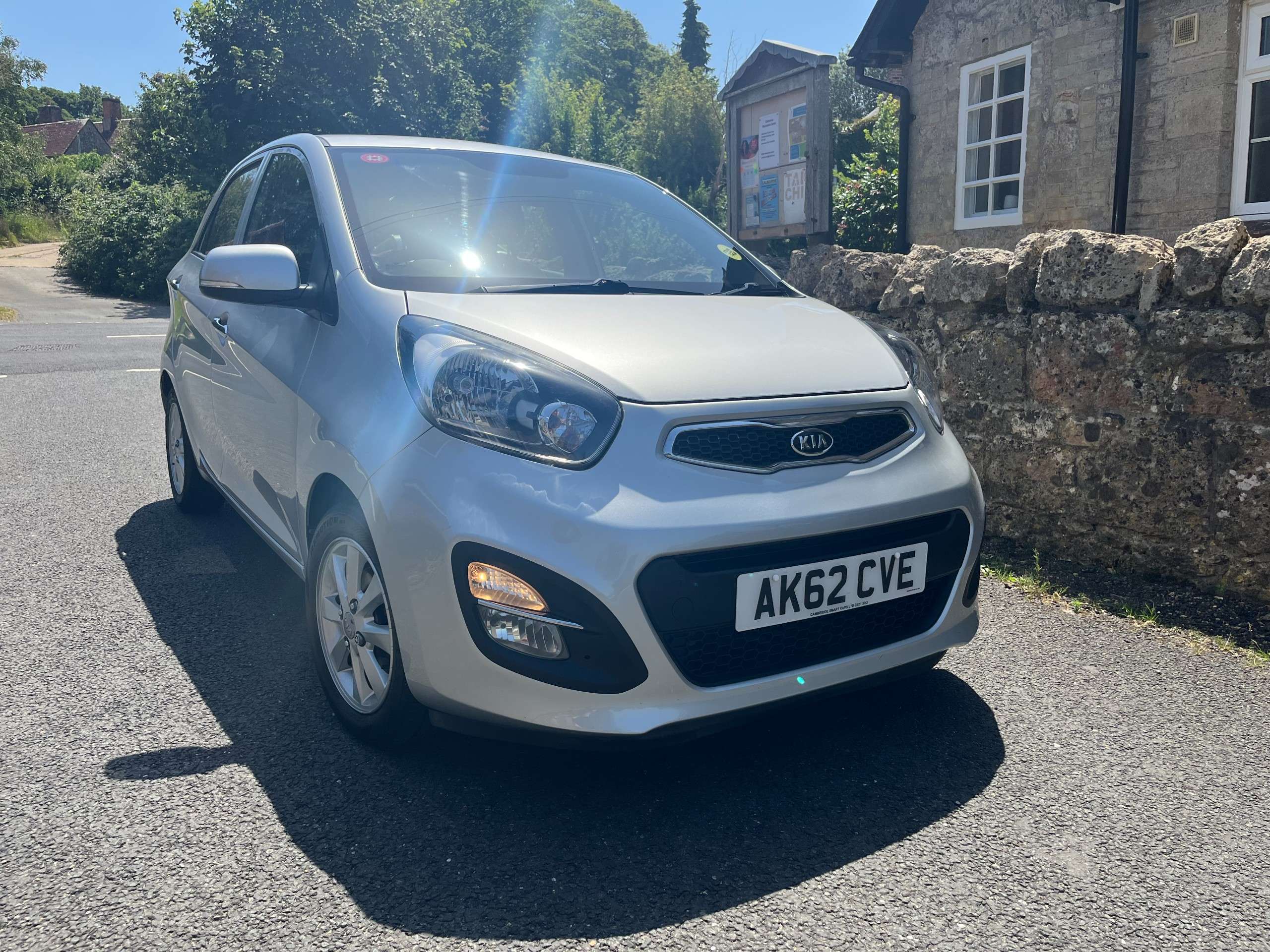 A 2012 KIA PICANTO 1.25 EcoDynamics 2 Hatchback 5dr Petrol Manual Euro 5 (s/s) (84 bhp) A 2012 KIA PICANTO 1.25 EcoDynamics 2 Hatchback 5dr Petrol Manual Euro 5 (s/s) (84 bhp)