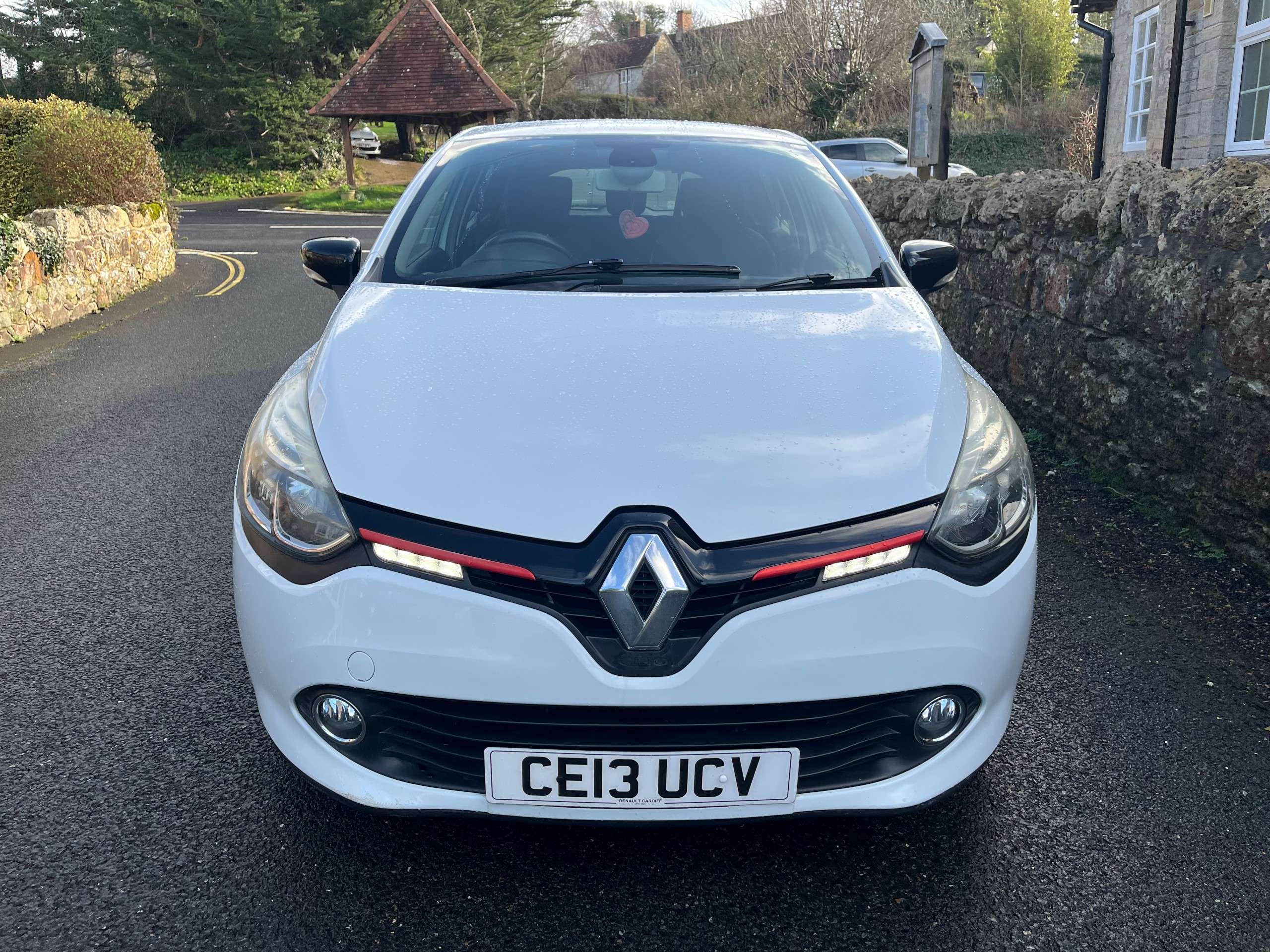2013 RENAULT CLIO 2013 RENAULT CLIO