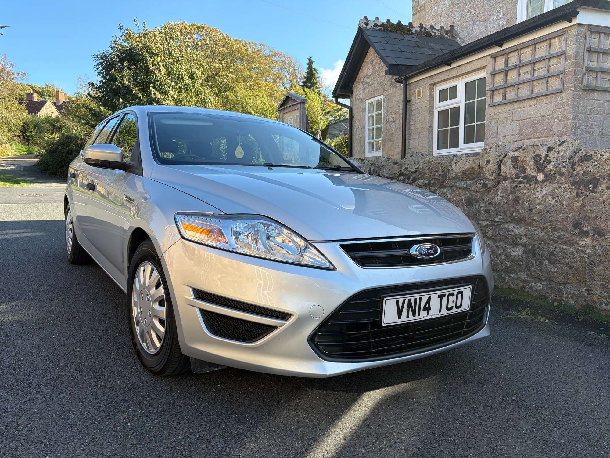 A 2014 FORD MONDEO 1.6 TDCi ECOnetic Edge Estate 5dr Diesel Manual Euro 5 (s/s) (115 ps) A 2014 FORD MONDEO 1.6 TDCi ECOnetic Edge Estate 5dr Diesel Manual Euro 5 (s/s) (115 ps)