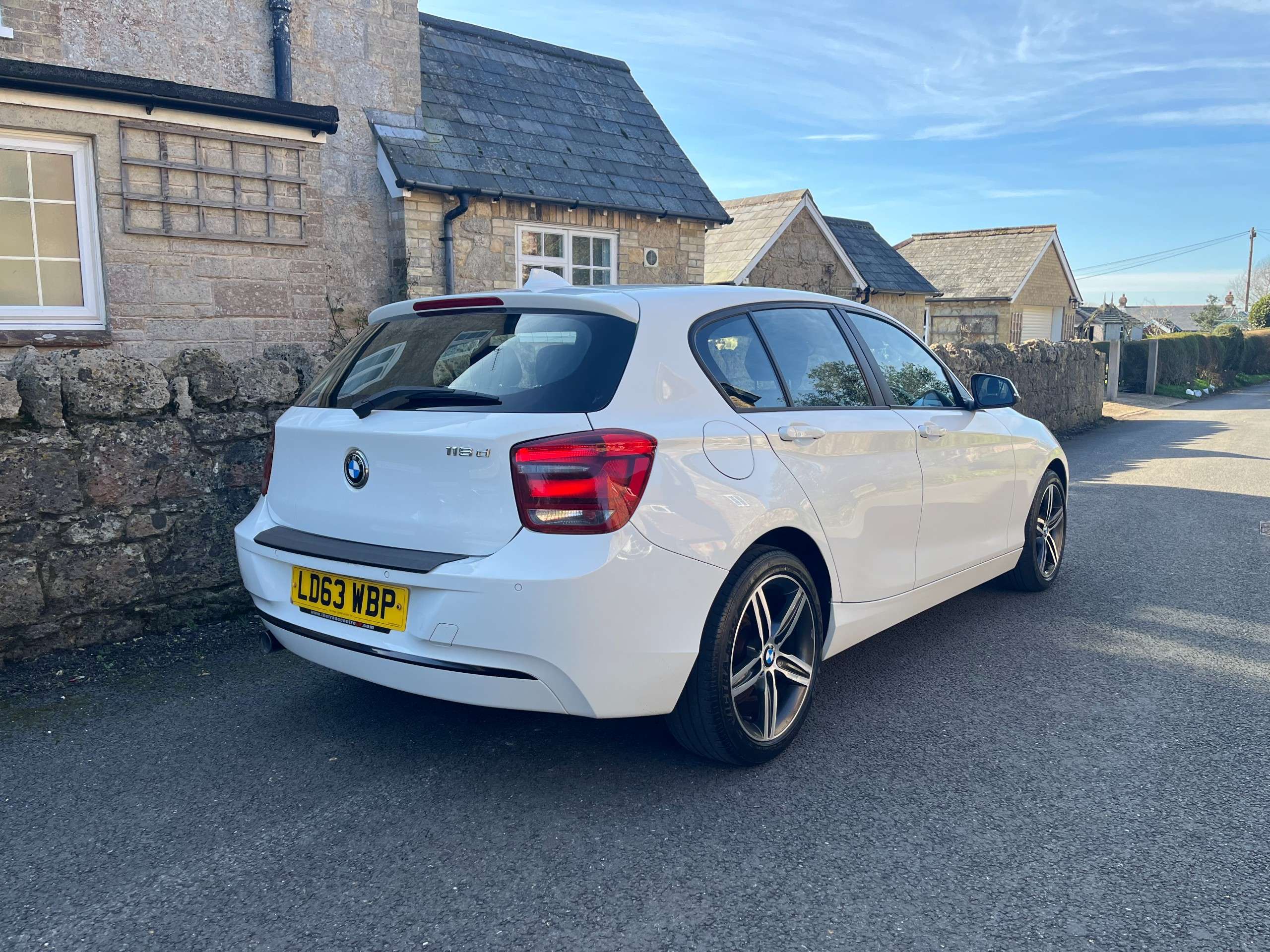 A 2013 BMW 1 SERIES 2.0 116d Sport Hatchback 5dr Diesel Auto Euro 5 (s/s) (116 ps) A 2013 BMW 1 SERIES 2.0 116d Sport Hatchback 5dr Diesel Auto Euro 5 (s/s) (116 ps)