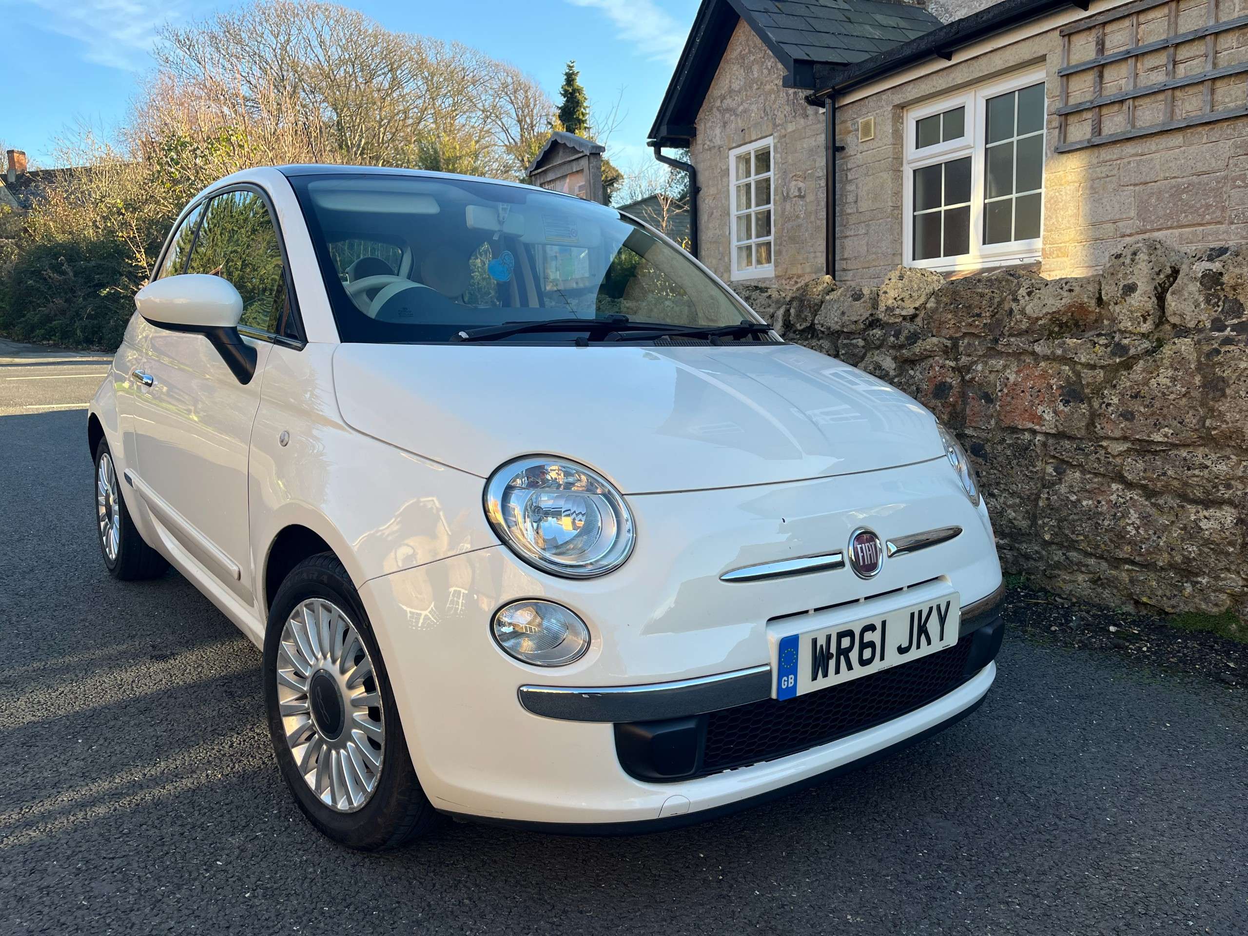 2011 FIAT 500 2011 FIAT 500
