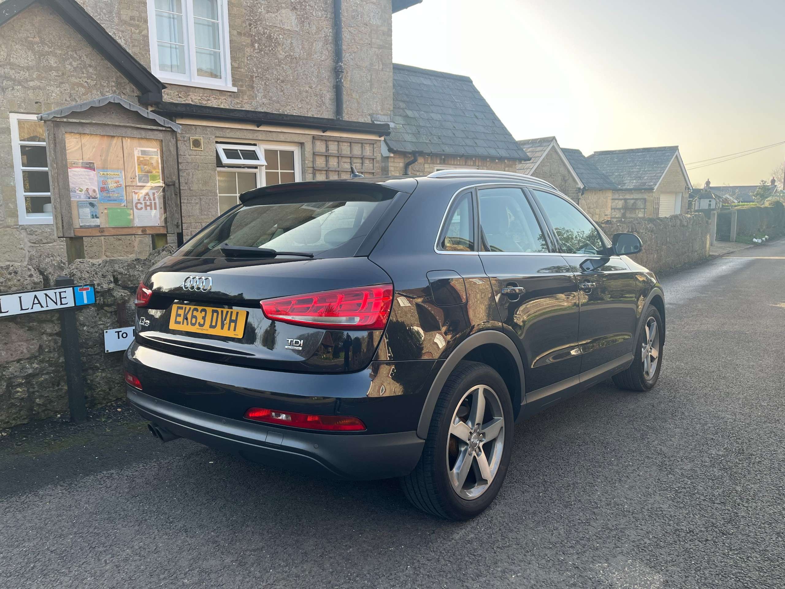 A 2013 AUDI Q3 2.0 TDI SE SUV 5dr Diesel S Tronic quattro Euro 5 (s/s) (177 ps) A 2013 AUDI Q3 2.0 TDI SE SUV 5dr Diesel S Tronic quattro Euro 5 (s/s) (177 ps)