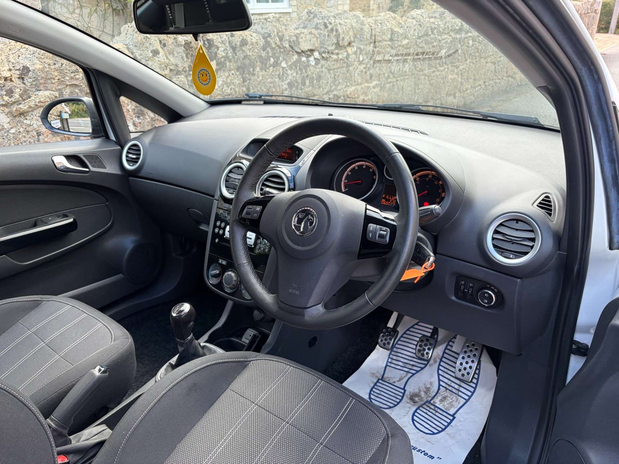 A 2014 VAUXHALL CORSA 1.2 16V Limited Edition Hatchback 3dr Petrol Manual Euro 5 (85 ps) A 2014 VAUXHALL CORSA 1.2 16V Limited Edition Hatchback 3dr Petrol Manual Euro 5 (85 ps)