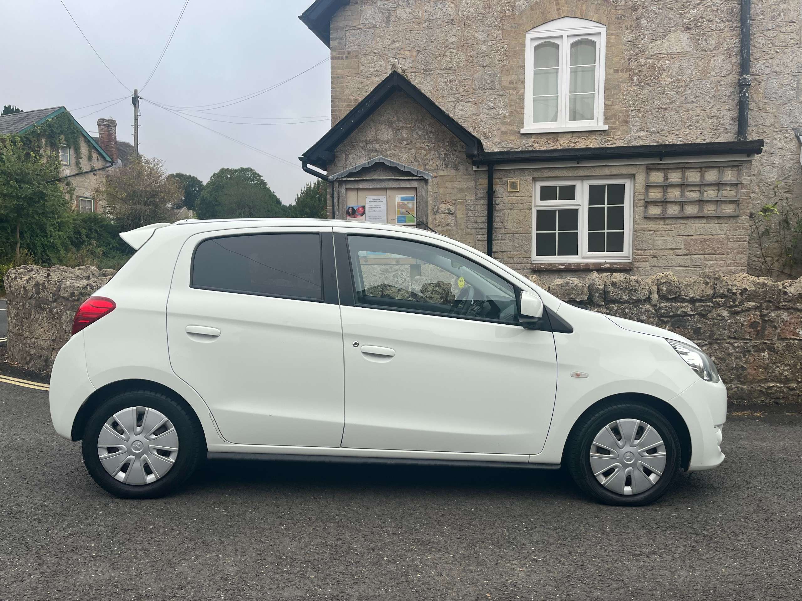 A 2014 MITSUBISHI MIRAGE 1.2 2 Hatchback 5dr Petrol Manual Euro 5 (s/s) (79 ps) A 2014 MITSUBISHI MIRAGE 1.2 2 Hatchback 5dr Petrol Manual Euro 5 (s/s) (79 ps)