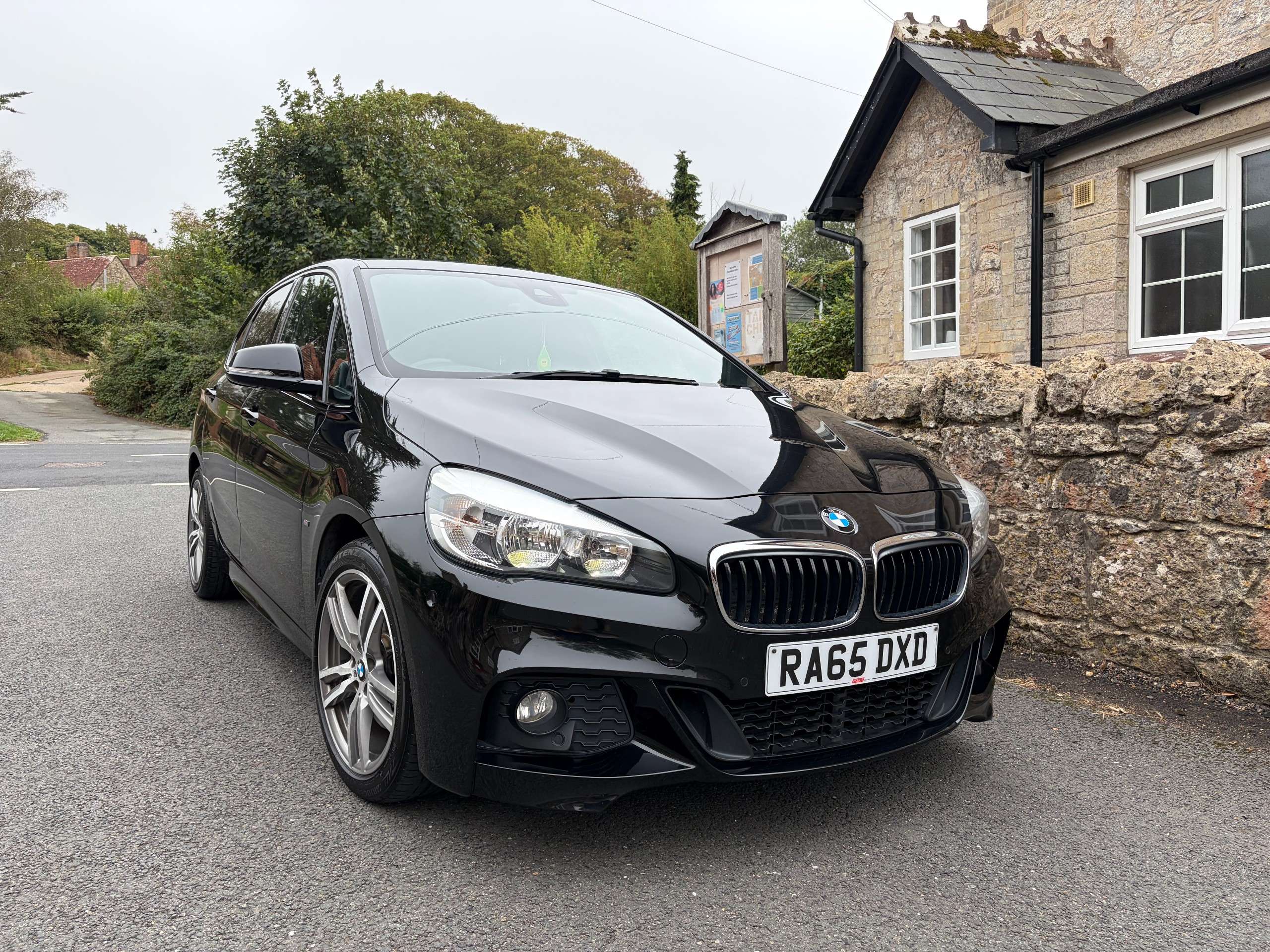 A 2015 BMW 2 SERIES ACTIVE TOURER 2.0 220d M Sport MPV 5dr Diesel Auto xDrive Euro 6 (s/s) (190 ps) A 2015 BMW 2 SERIES ACTIVE TOURER 2.0 220d M Sport MPV 5dr Diesel Auto xDrive Euro 6 (s/s) (190 ps)