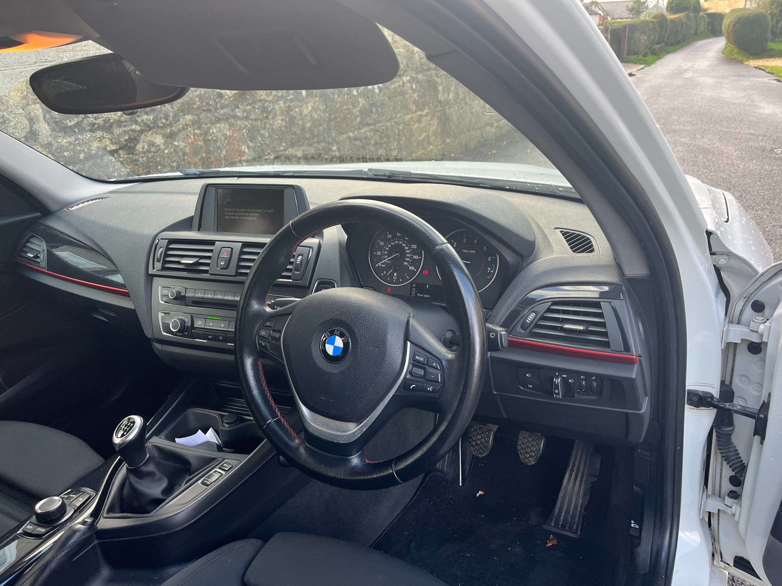 A 2012 BMW 1 SERIES 1.6 116i Sport Hatchback 5dr Petrol Manual Euro 5 (s/s) (136 ps) A 2012 BMW 1 SERIES 1.6 116i Sport Hatchback 5dr Petrol Manual Euro 5 (s/s) (136 ps)