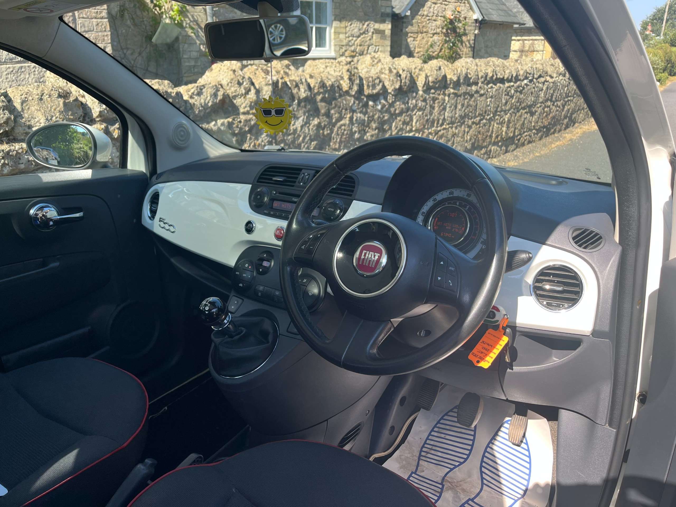 A 2015 FIAT 500 0.9 TwinAir Lounge Hatchback 3dr Petrol Manual Euro 6 (s/s) (85 bhp) A 2015 FIAT 500 0.9 TwinAir Lounge Hatchback 3dr Petrol Manual Euro 6 (s/s) (85 bhp)