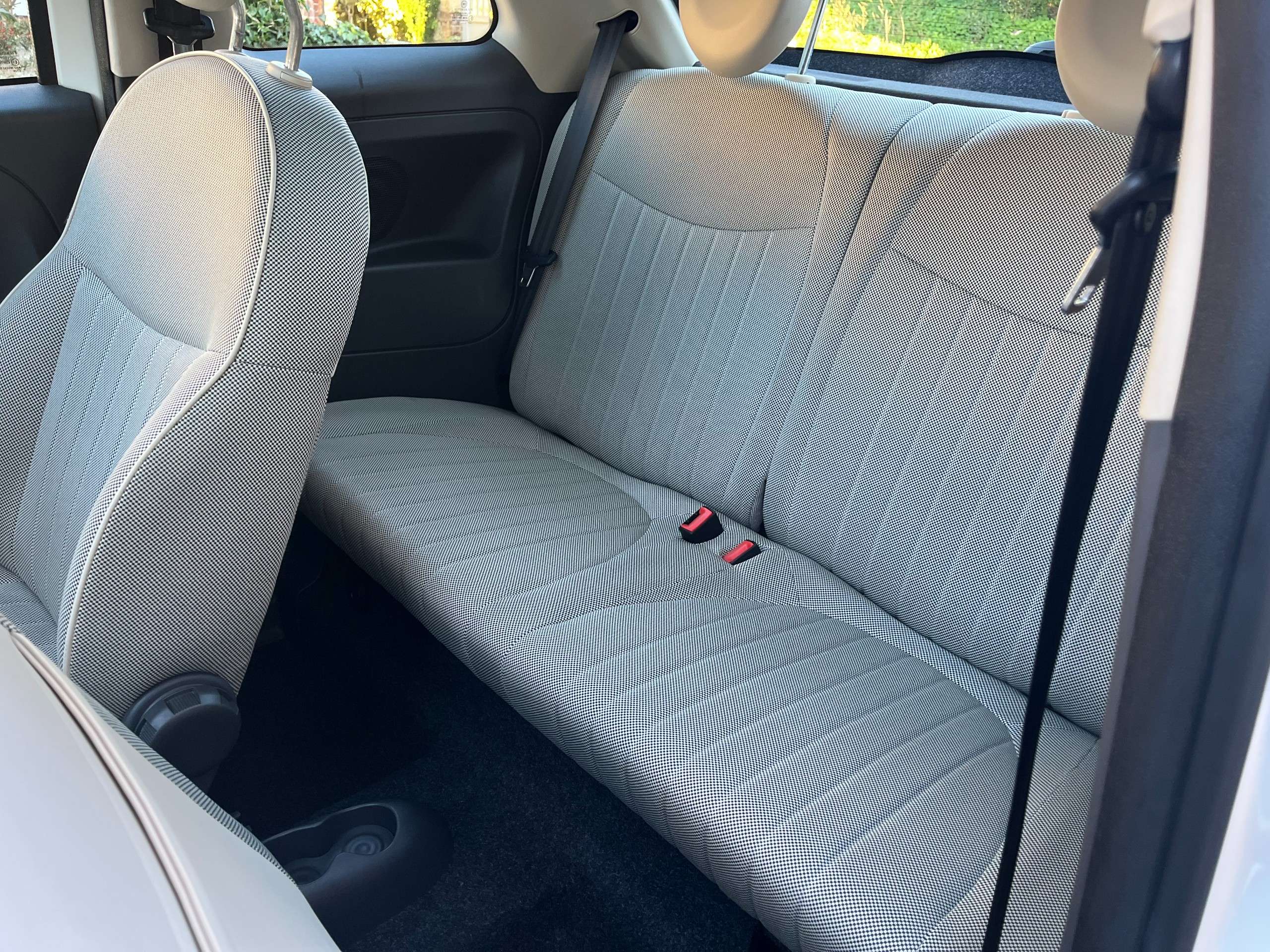 2011 FIAT 500 2011 FIAT 500