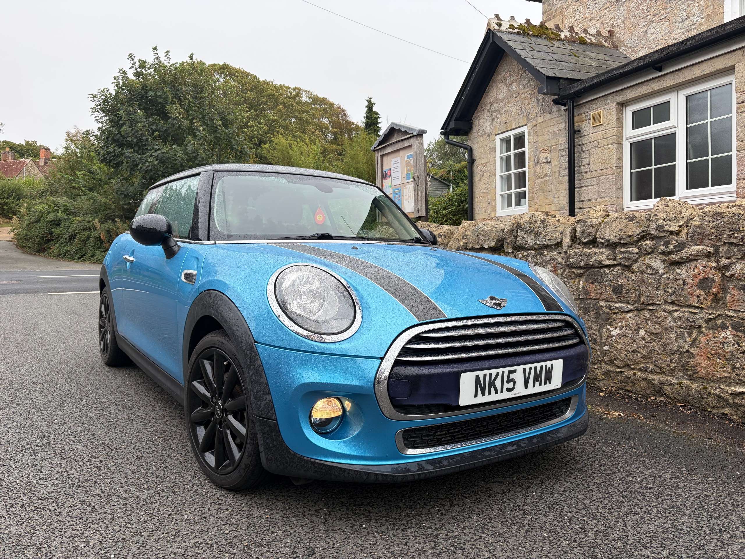 A 2015 MINI HATCH 1.5 Cooper Hatchback 3dr Petrol Auto Euro 6 (s/s) (136 ps) A 2015 MINI HATCH 1.5 Cooper Hatchback 3dr Petrol Auto Euro 6 (s/s) (136 ps)