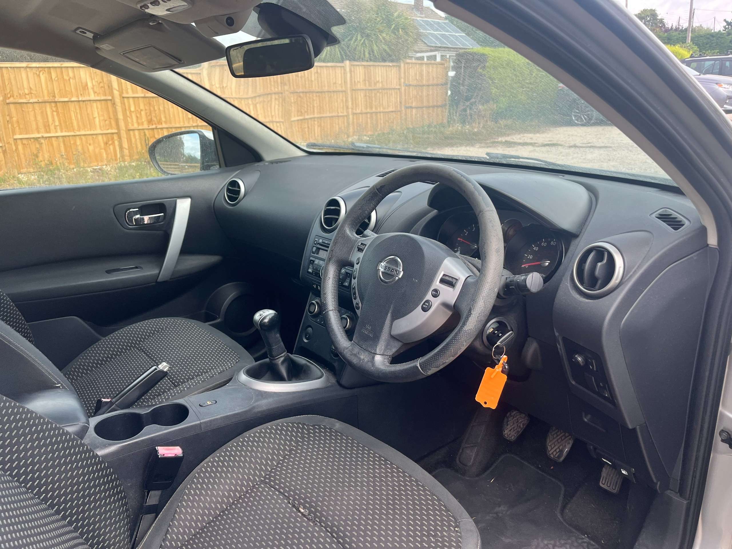 A 2008 NISSAN QASHQAI 1.6 Acenta Hatchback 5dr Petrol Manual 2WD (159 g/km, 113 bhp) A 2008 NISSAN QASHQAI 1.6 Acenta Hatchback 5dr Petrol Manual 2WD (159 g/km, 113 bhp)