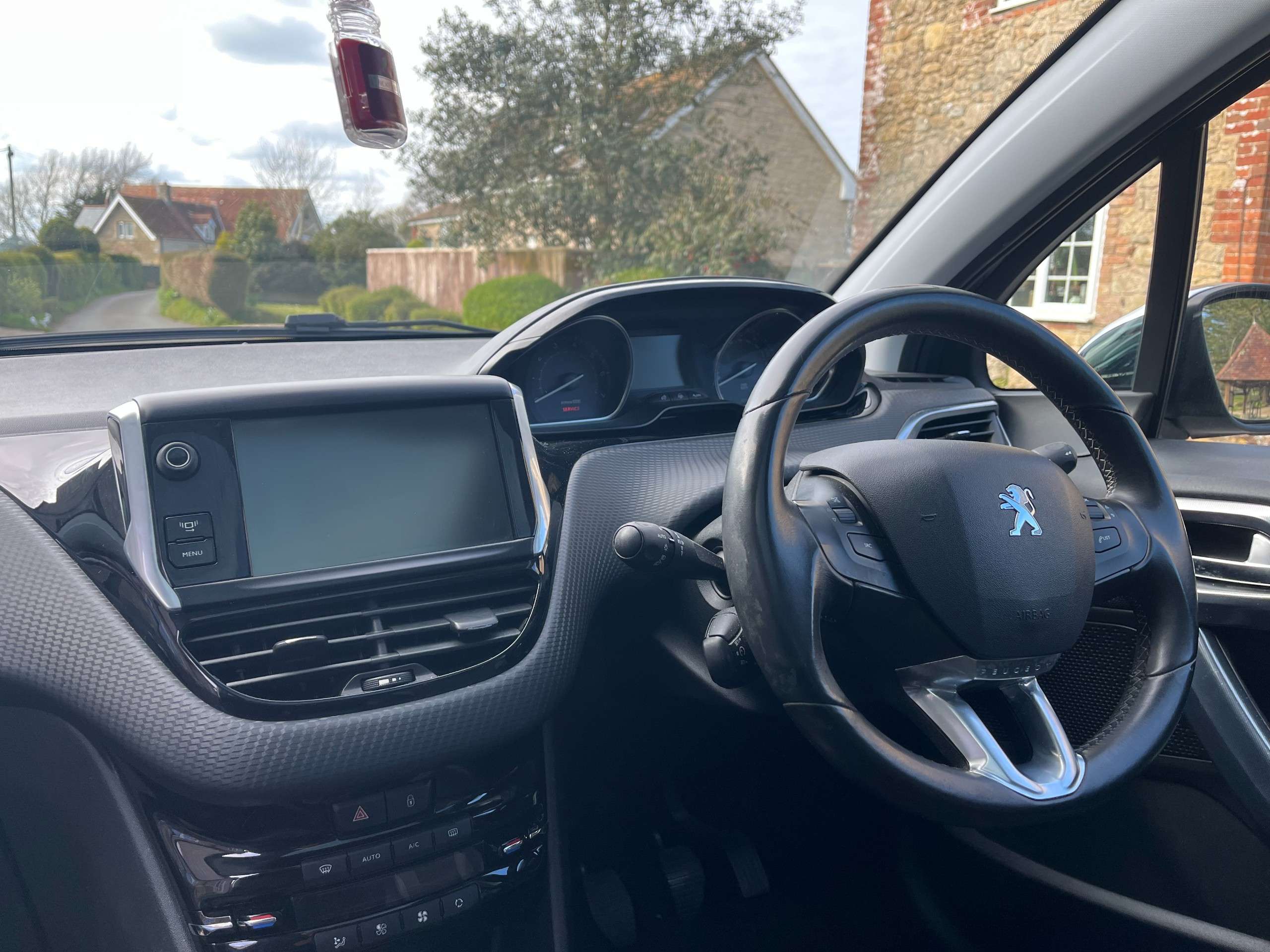 2013 PEUGEOT 2008 2013 PEUGEOT 2008