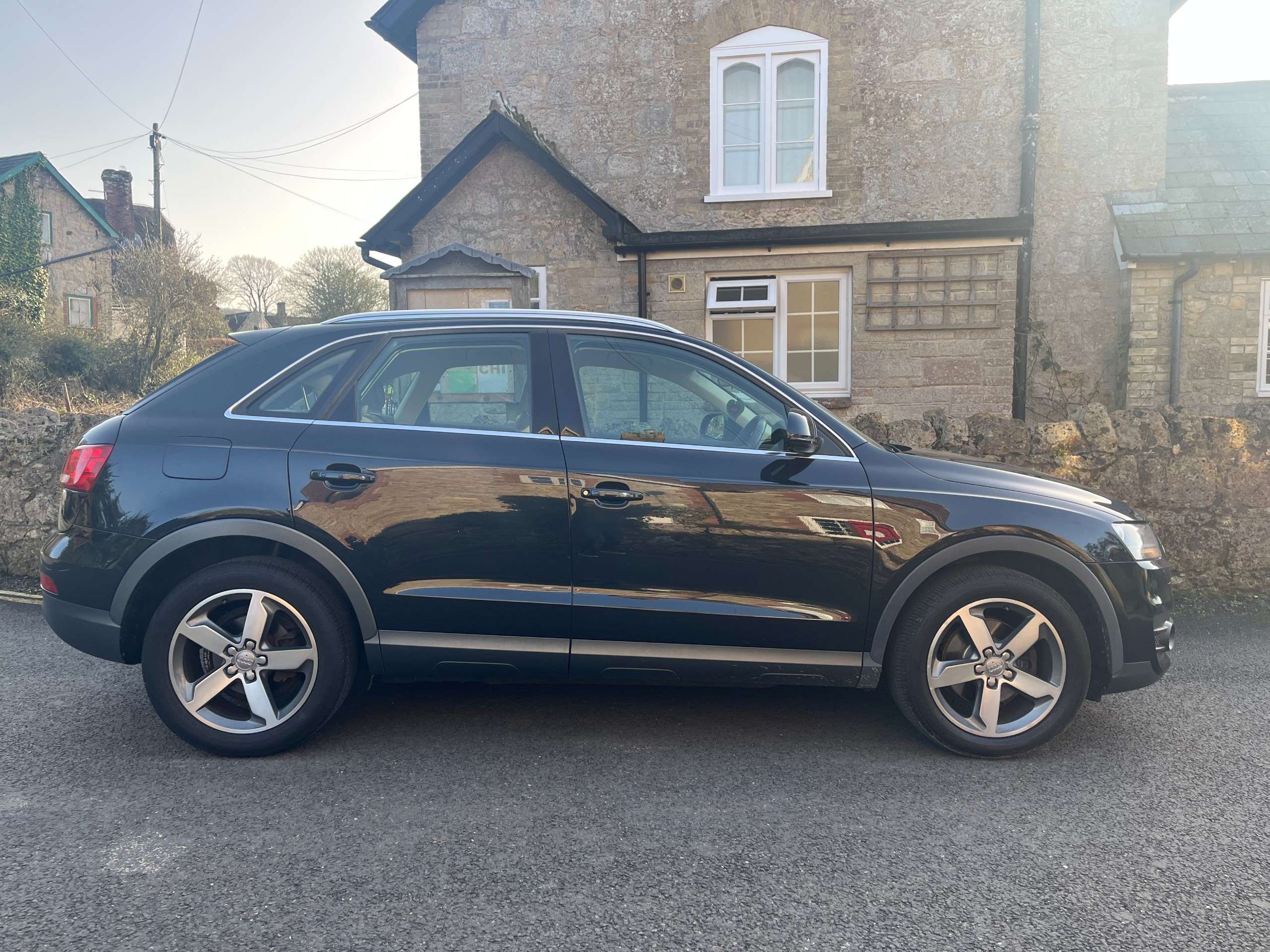 A 2013 AUDI Q3 2.0 TDI SE SUV 5dr Diesel S Tronic quattro Euro 5 (s/s) (177 ps) A 2013 AUDI Q3 2.0 TDI SE SUV 5dr Diesel S Tronic quattro Euro 5 (s/s) (177 ps)
