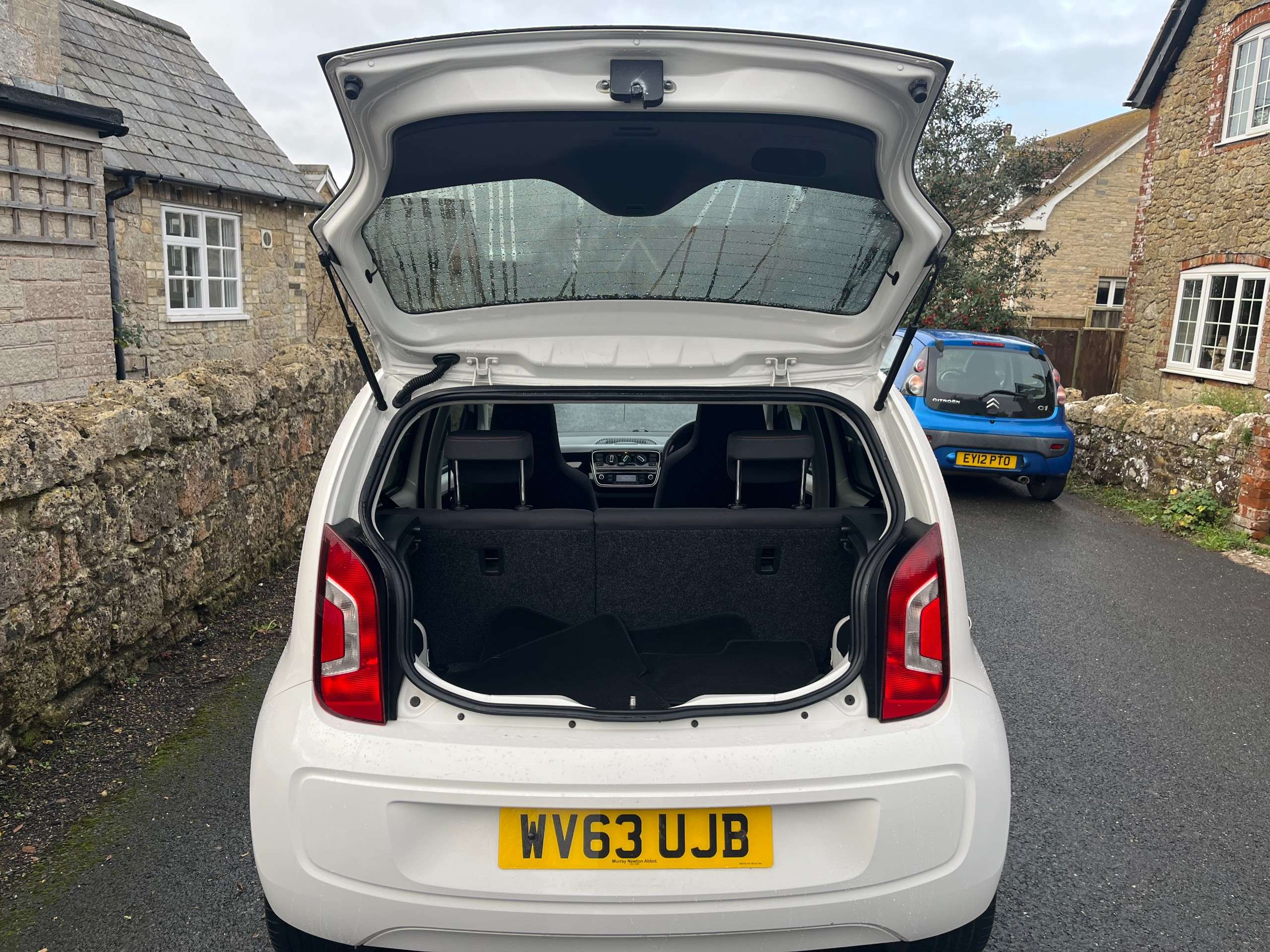 2013 VOLKSWAGEN UP! 2013 VOLKSWAGEN UP!