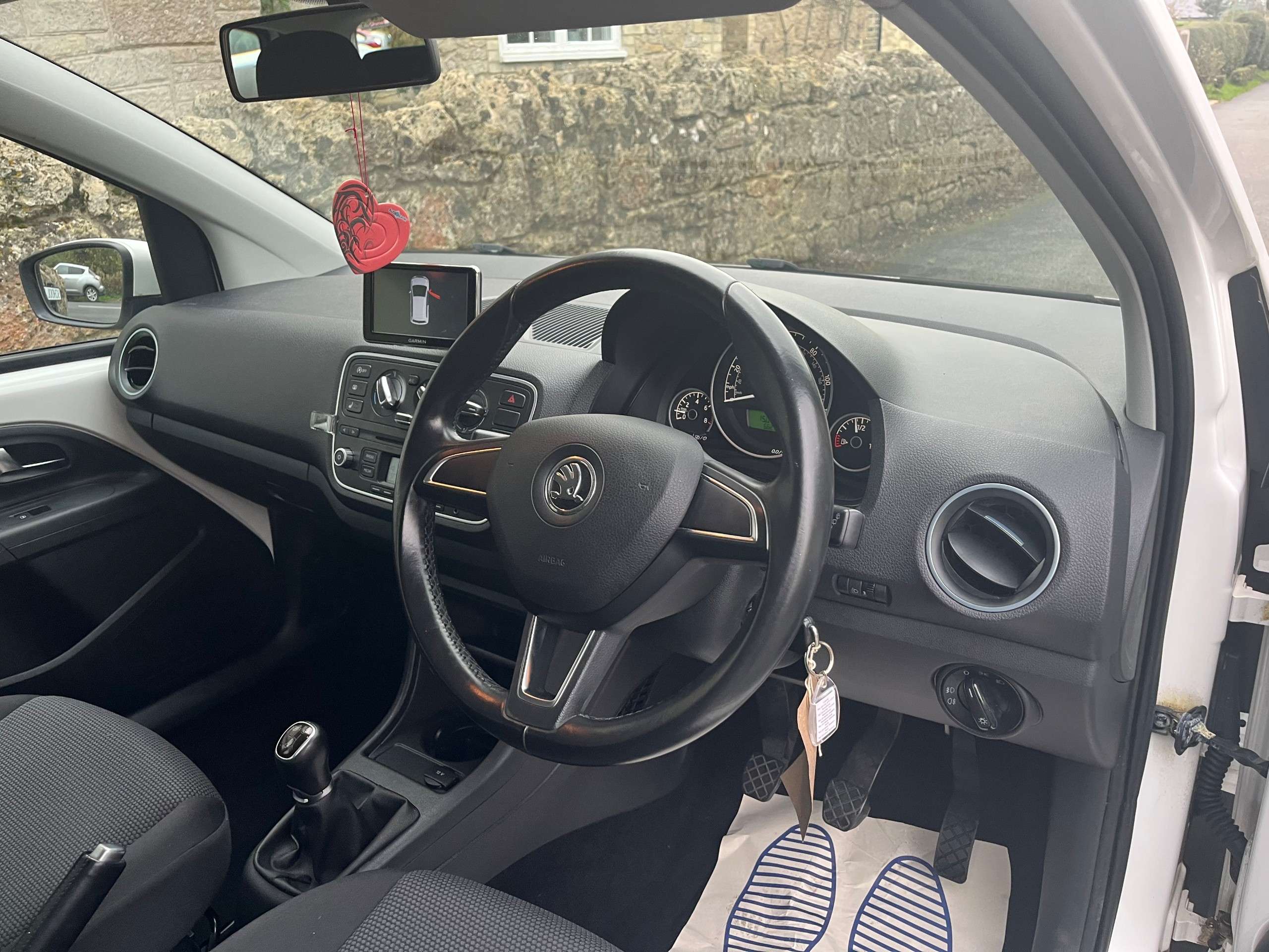 A 2014 SKODA CITIGO 1.0 MPI GreenTech Elegance Hatchback 5dr Petrol Manual Euro 5 (s/s) (75 ps) A 2014 SKODA CITIGO 1.0 MPI GreenTech Elegance Hatchback 5dr Petrol Manual Euro 5 (s/s) (75 ps)