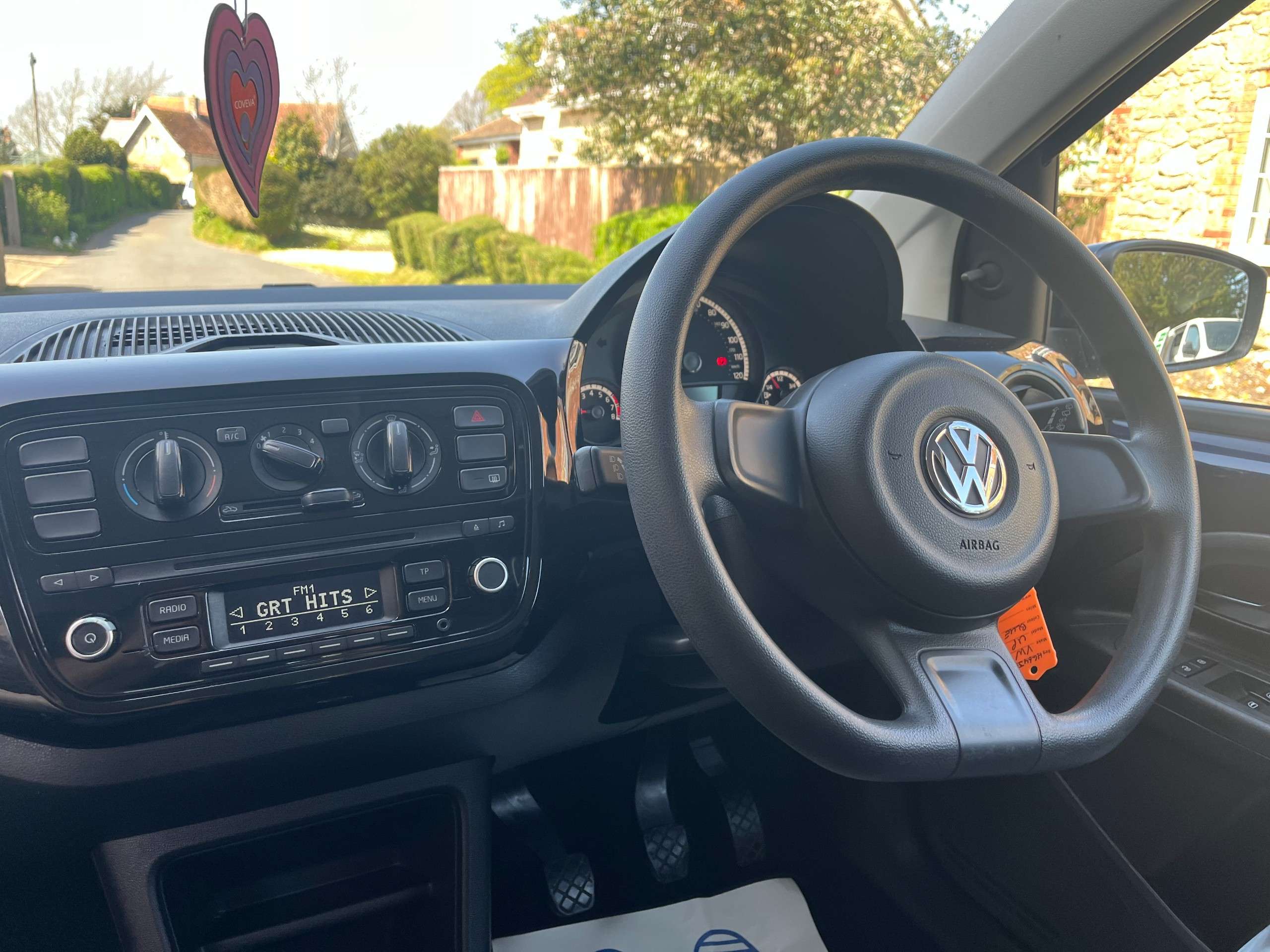 2015 VOLKSWAGEN UP! 2015 VOLKSWAGEN UP!