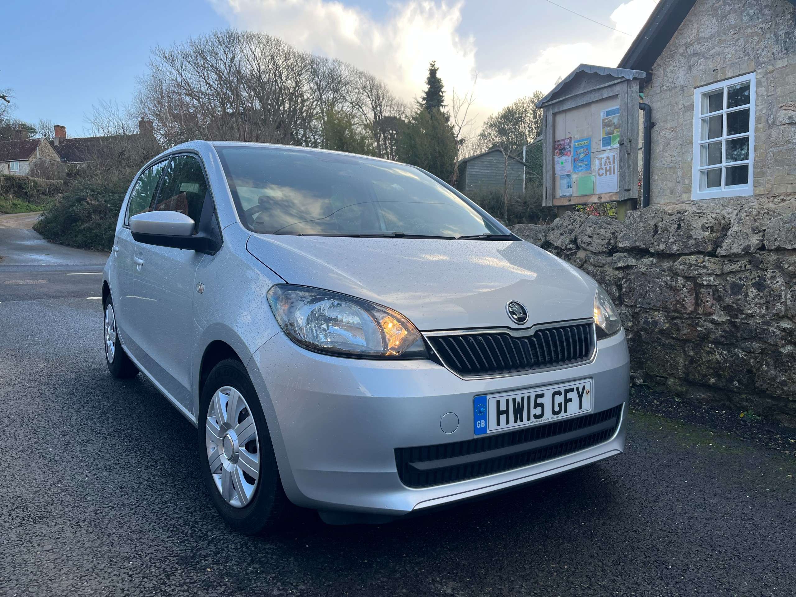 A 2015 SKODA CITIGO 1.0 MPI GreenTech SE Hatchback 5dr Petrol Manual Euro 5 (s/s) (60 ps) A 2015 SKODA CITIGO 1.0 MPI GreenTech SE Hatchback 5dr Petrol Manual Euro 5 (s/s) (60 ps)