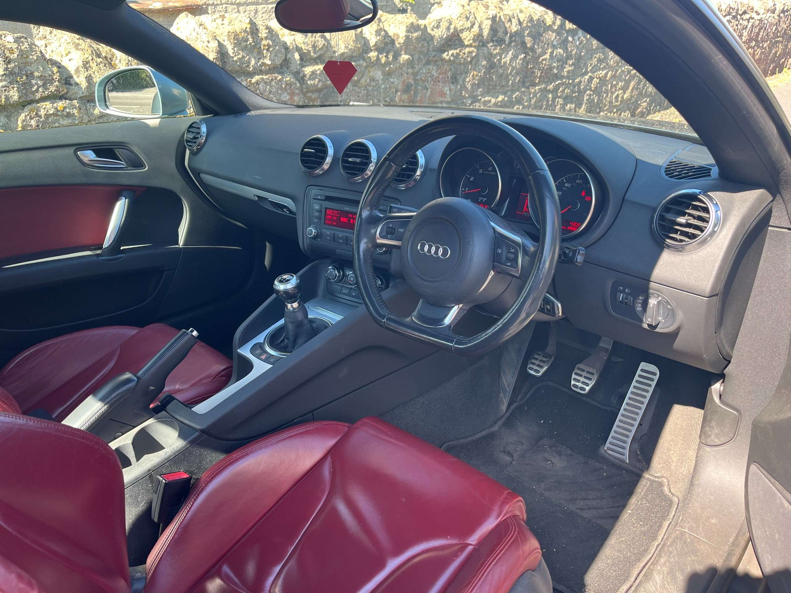 A 2007 AUDI TT 2.0 TFSI Coupe 3dr Petrol Manual Euro 4 (200 ps) A 2007 AUDI TT 2.0 TFSI Coupe 3dr Petrol Manual Euro 4 (200 ps)