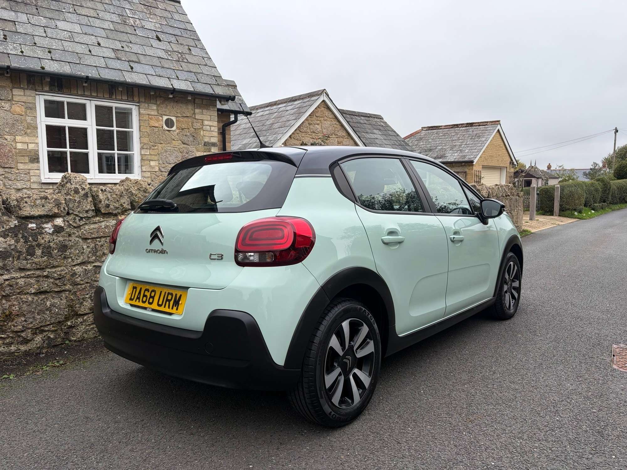 A 2019 CITROEN C3 1.2 PureTech Feel Hatchback 5dr Petrol Manual Euro 6 (s/s) (82 ps) A 2019 CITROEN C3 1.2 PureTech Feel Hatchback 5dr Petrol Manual Euro 6 (s/s) (82 ps)